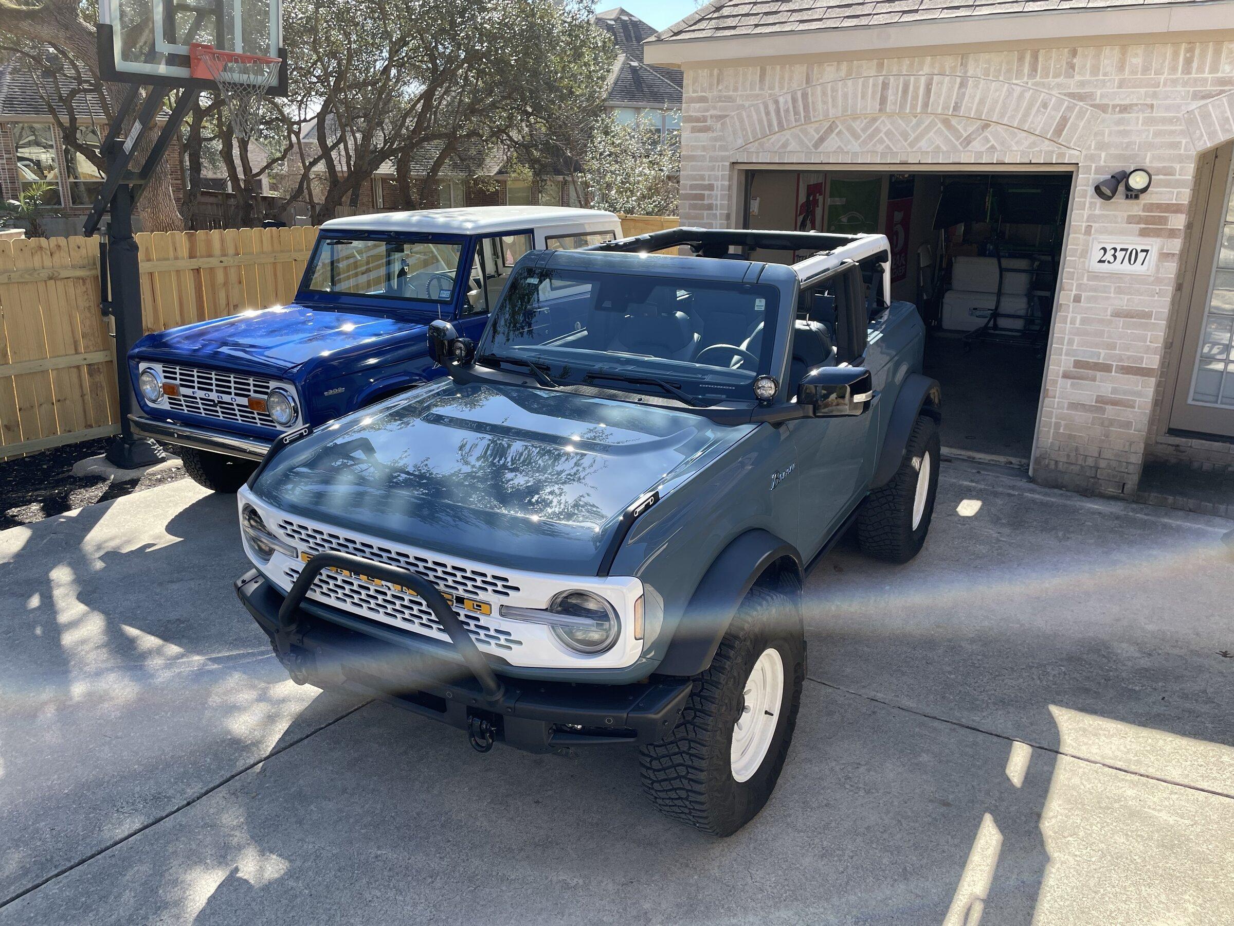 Ford Bronco Phase 1 Customizations: First Edition Area 51 - White Grille, Wheels, Mirrors, Stripes, Wrapped MIC Top 7F8A8D5B-6E30-41B2-B54B-1145CF27D0AC