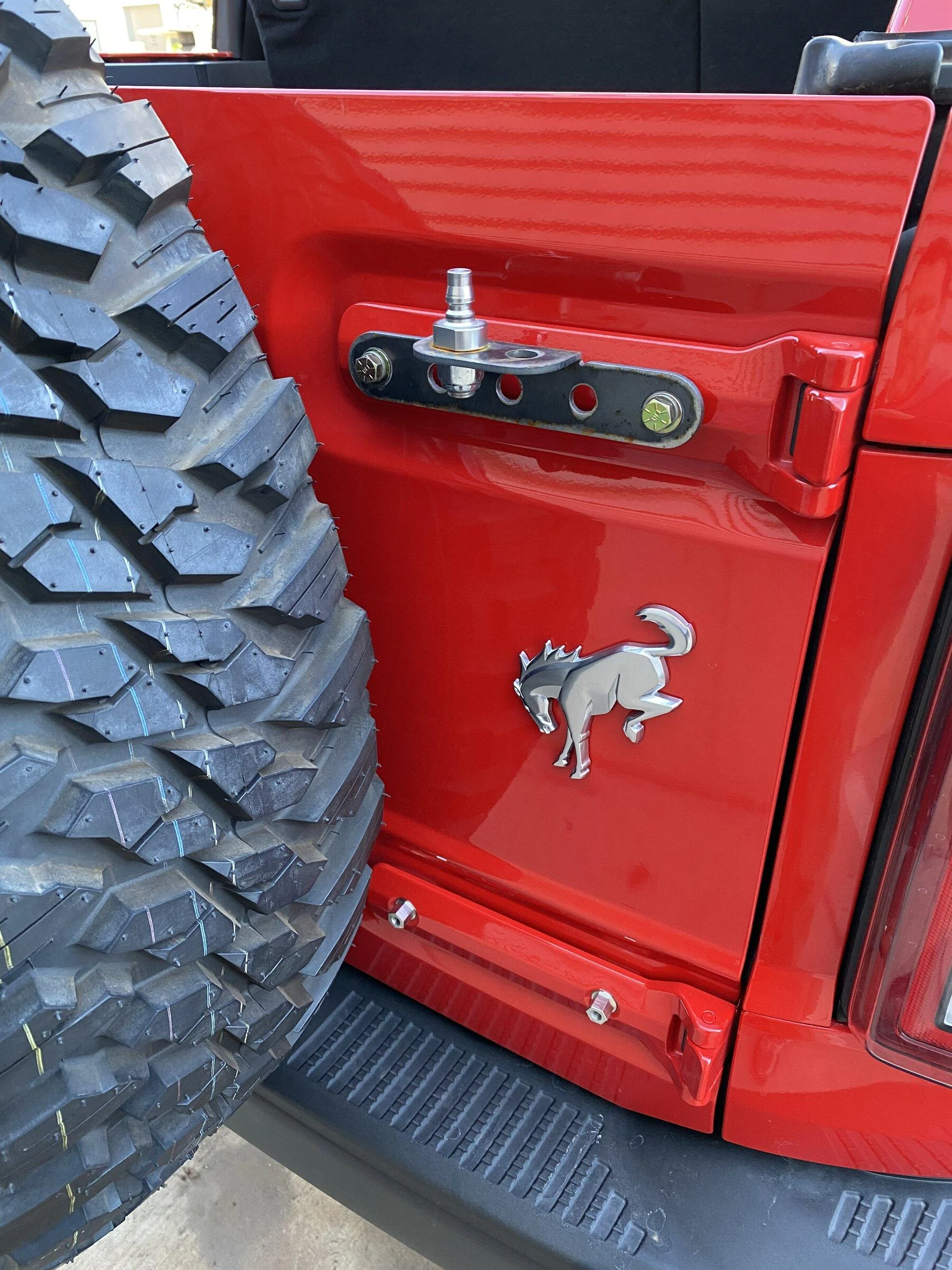 Ford Bronco Sand / Dune flag mount IMG_1789