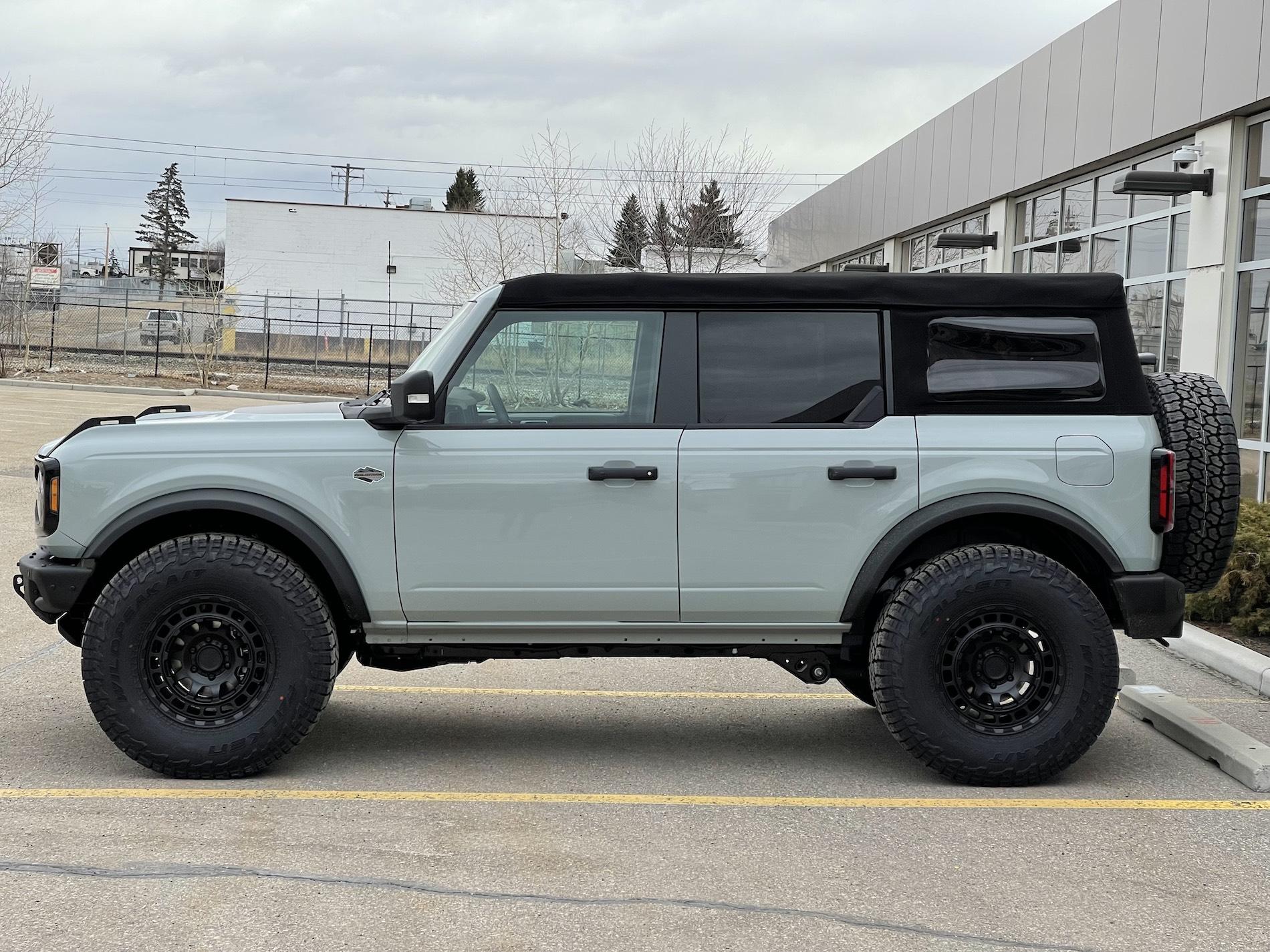 Ford Bronco CACTUS GRAY Bronco Club IMG_2316