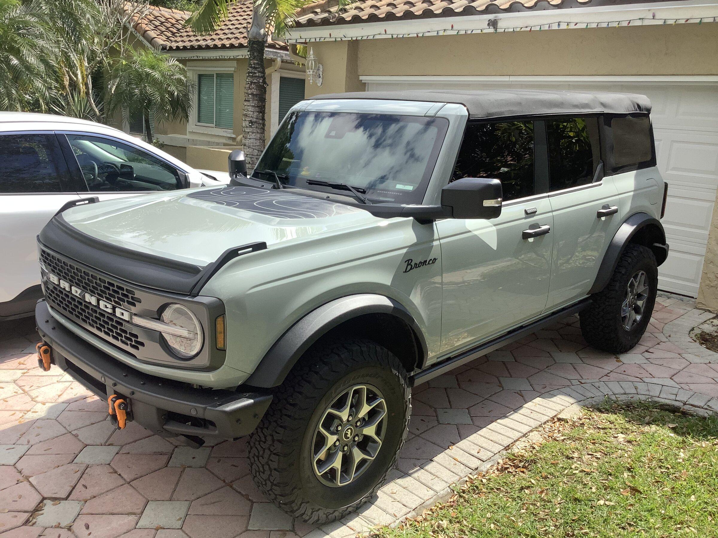 Ford Bronco CACTUS GRAY Bronco Club 491AE5CB-2544-4BF4-94A2-19C826E8FB1D