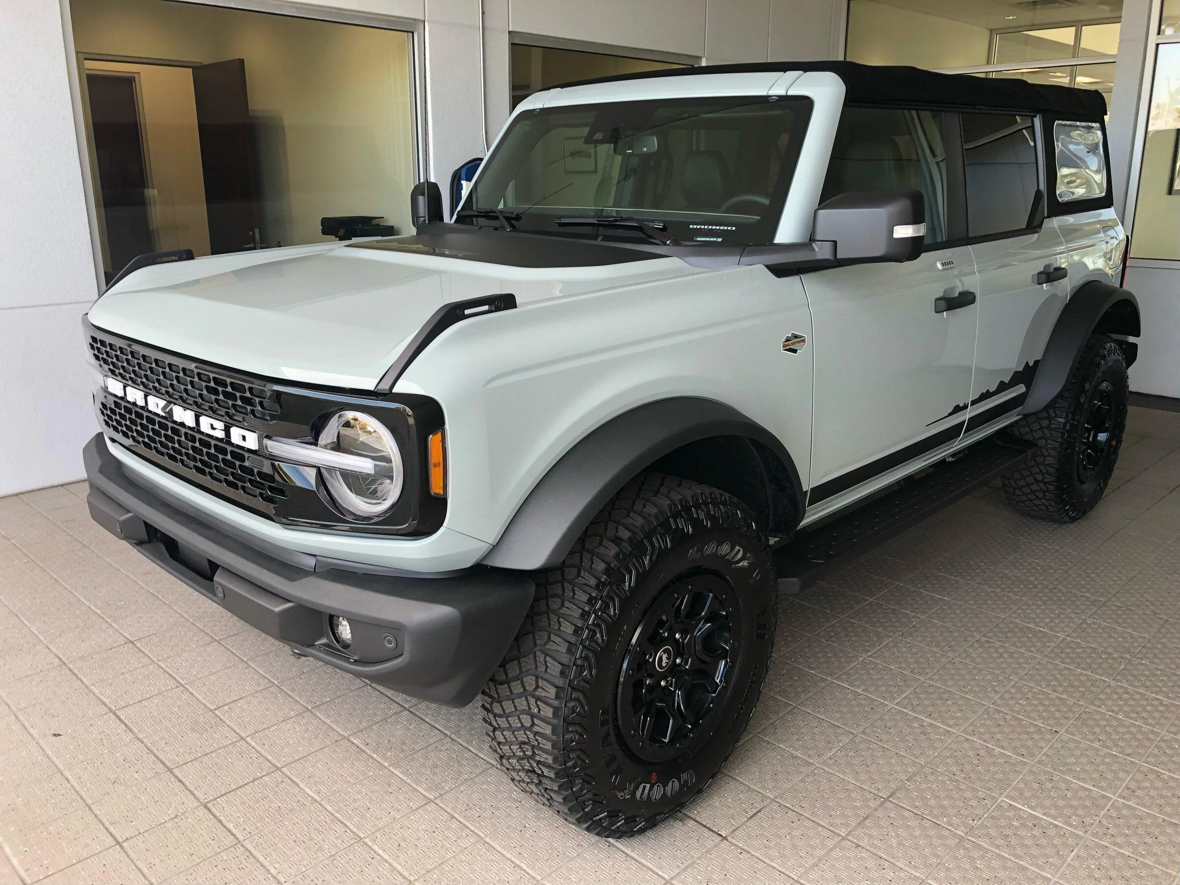 Ford Bronco 2022 Ford Bronco Wildtrak 743C4058-9906-4202-B3CE-B762AC3C8EEE