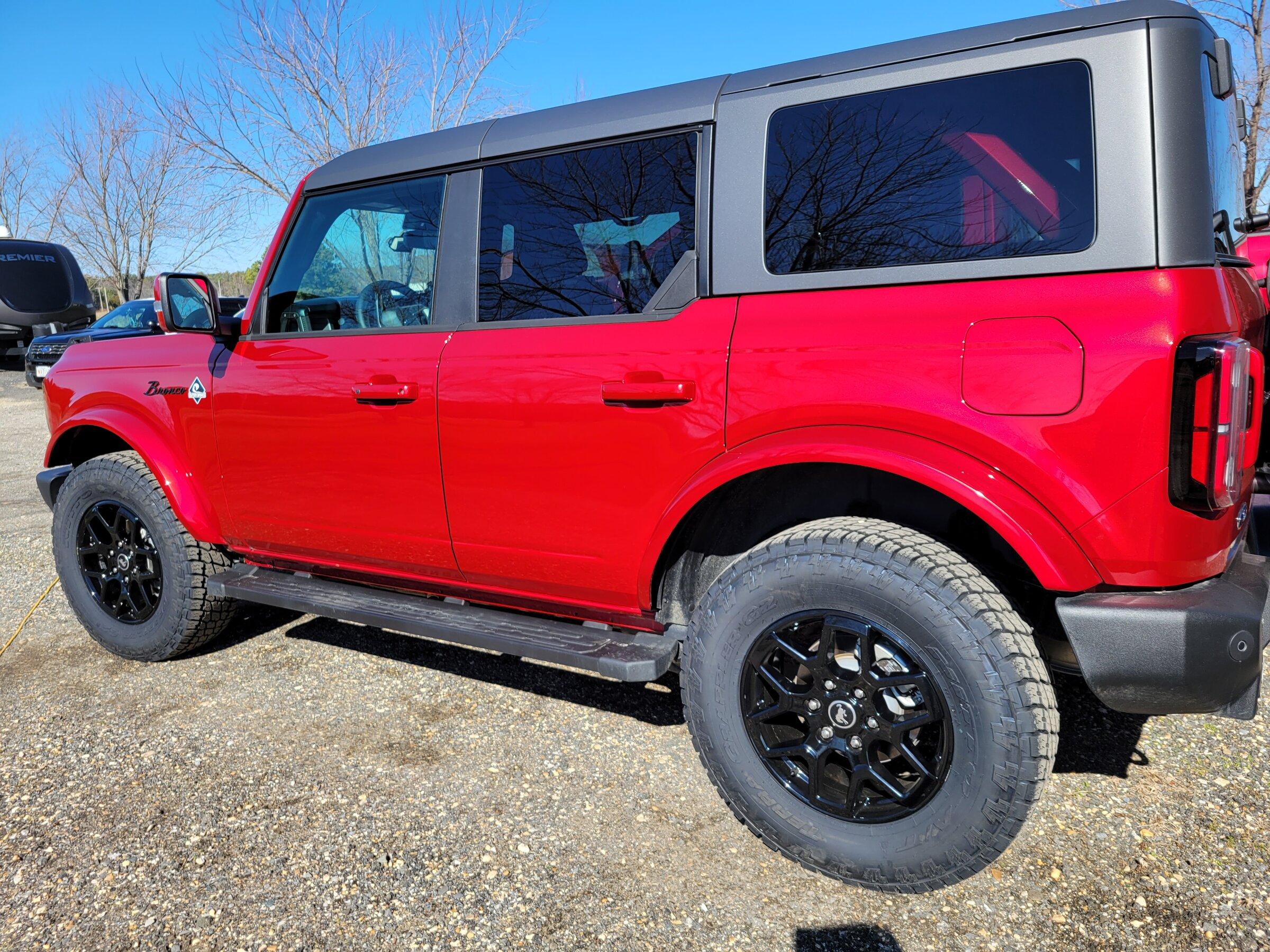 Ford Bronco Outerbanks wheels powder coated glossy black! 20220211_131205