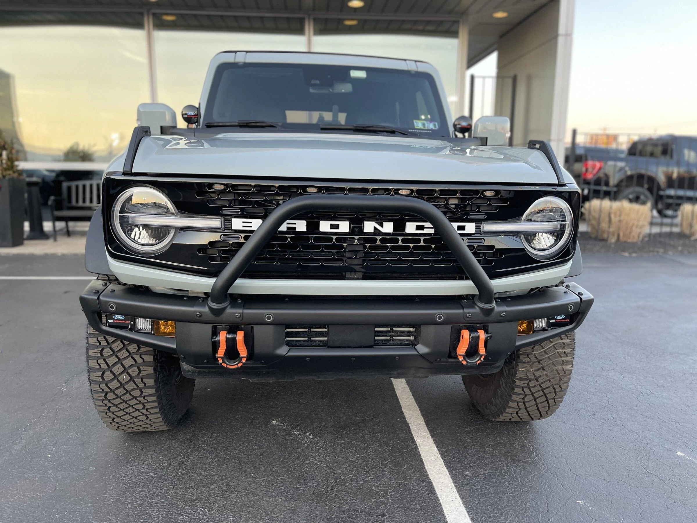 Ford Bronco CACTUS GRAY Bronco Club 2A558F21-78C0-4EE8-AFF5-7A916AC8098F