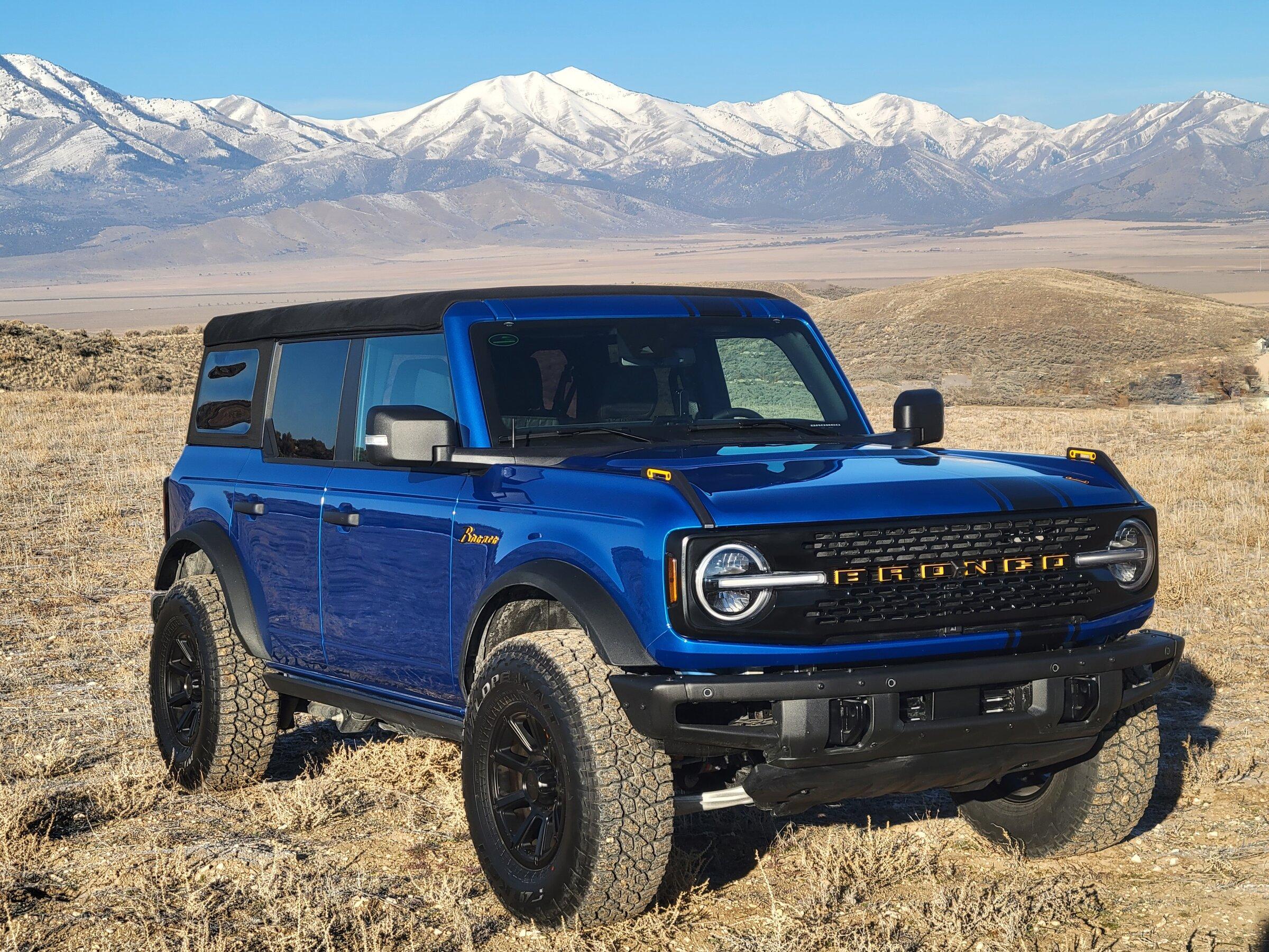 Ford Bronco VELOCITY BLUE Bronco Club 20220122_092601