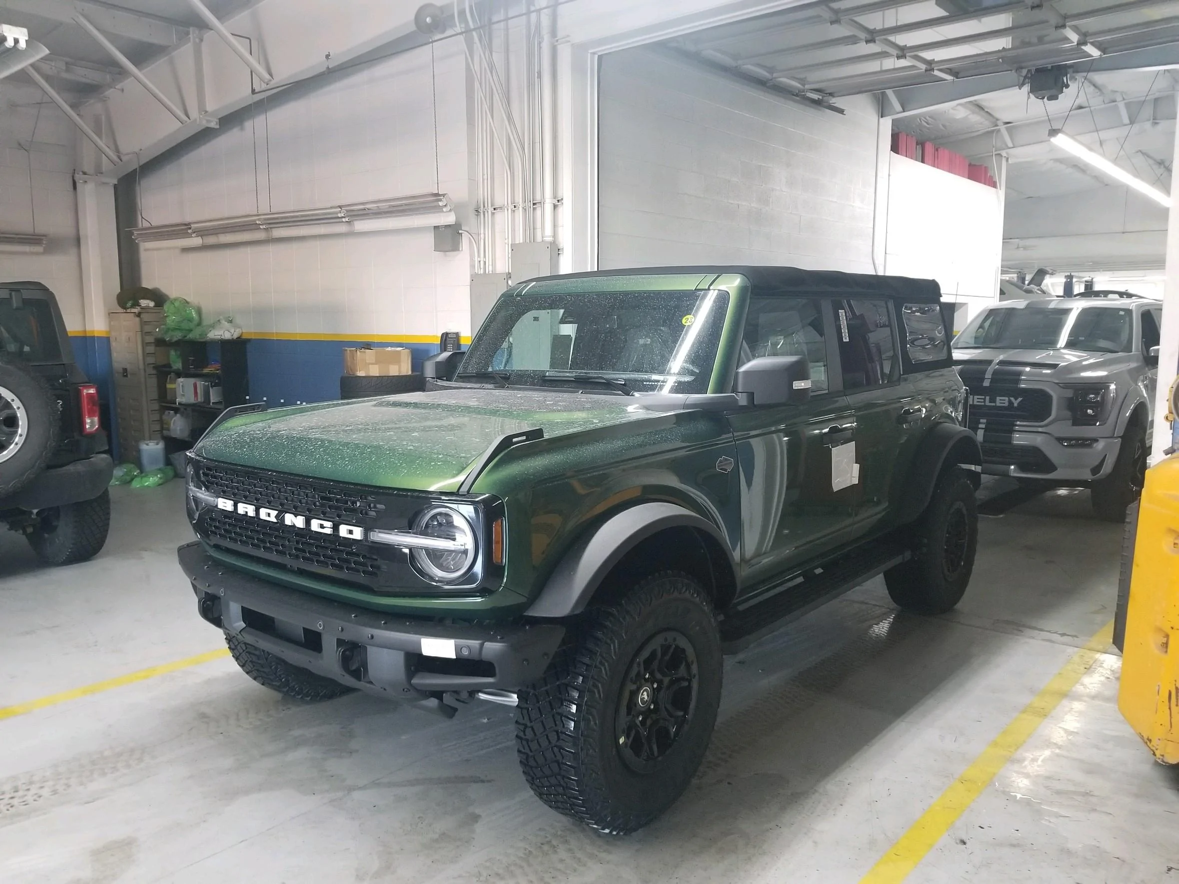 Ford Bronco ERUPTION GREEN Bronco Club 689197C7-FB3E-40F9-94FE-0E8BD9A680EA