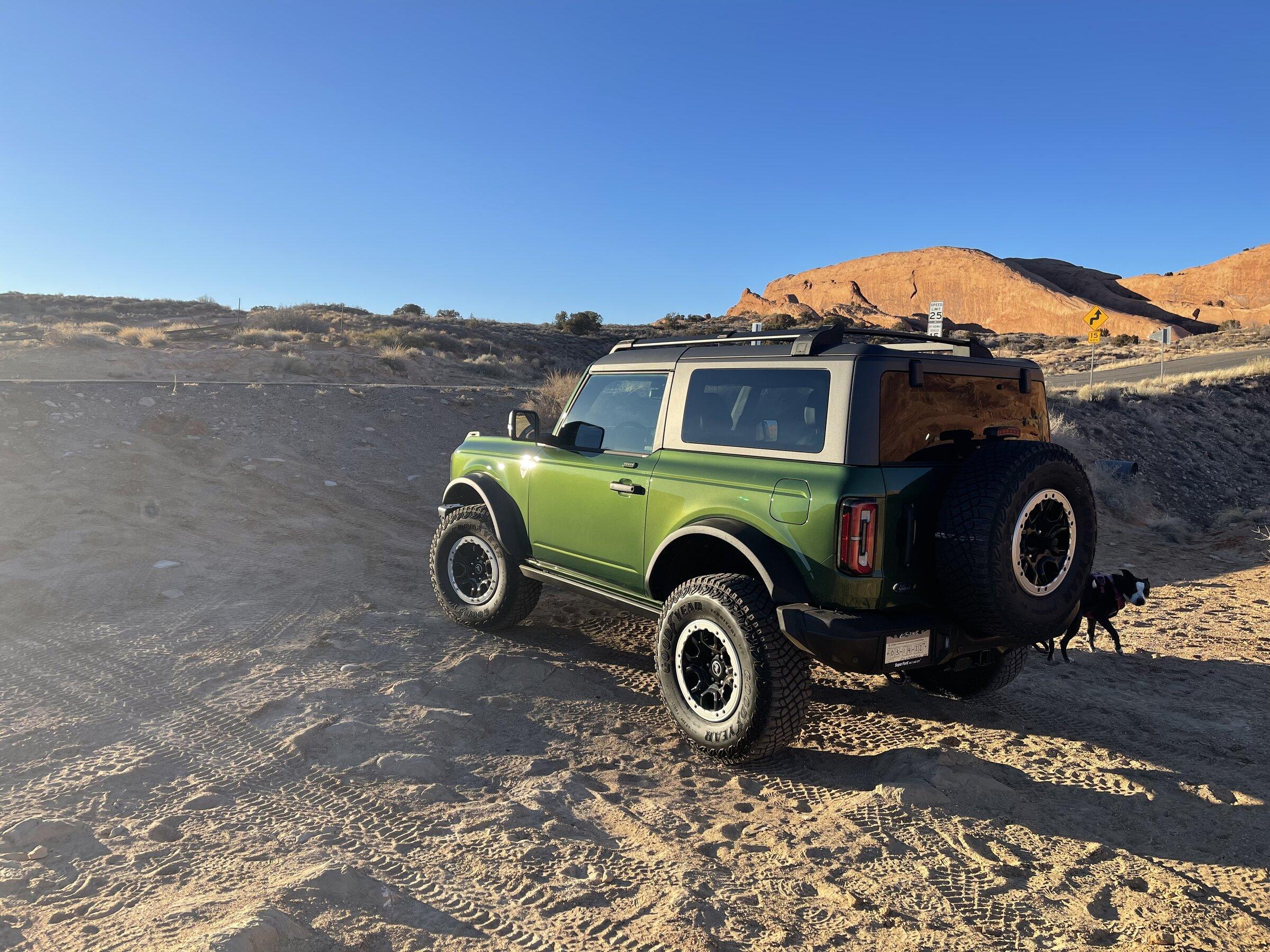 Ford Bronco ERUPTION GREEN Bronco Club B3823C78-2B95-42BD-AF6A-3A3D1AB80E2B
