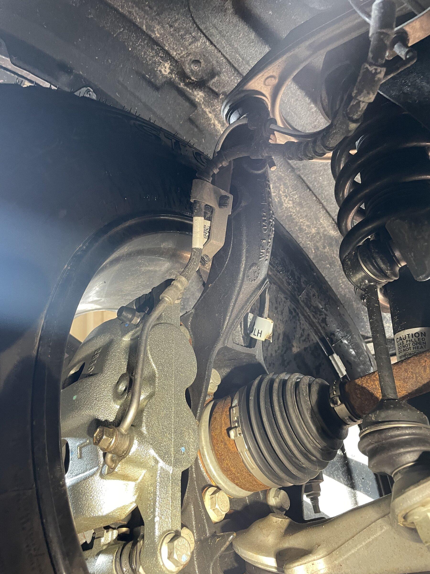 Ford Bronco 2k underbody inspection 7017344C-D6F8-403F-9FB1-8CF85E19D869