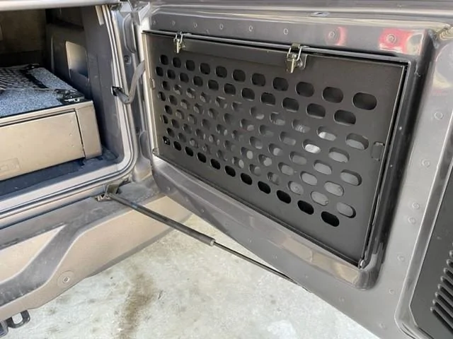 Ford Bronco Tailgate Tables Tail 1