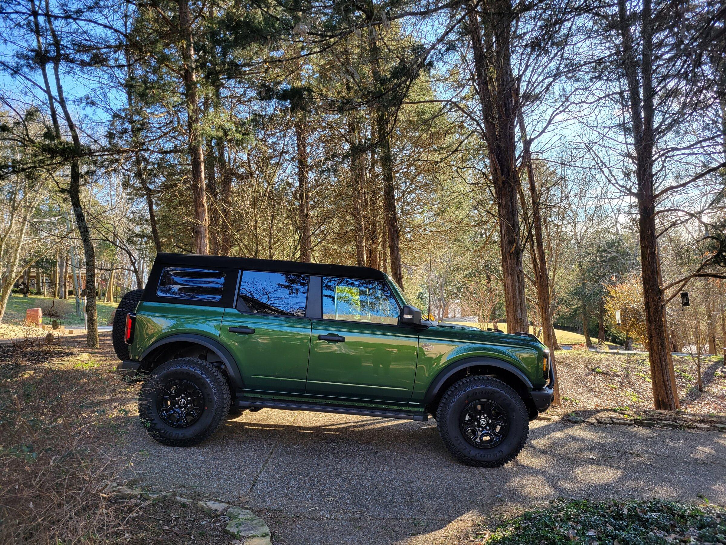 Ford Bronco ERUPTION GREEN Bronco Club 20220213_145426