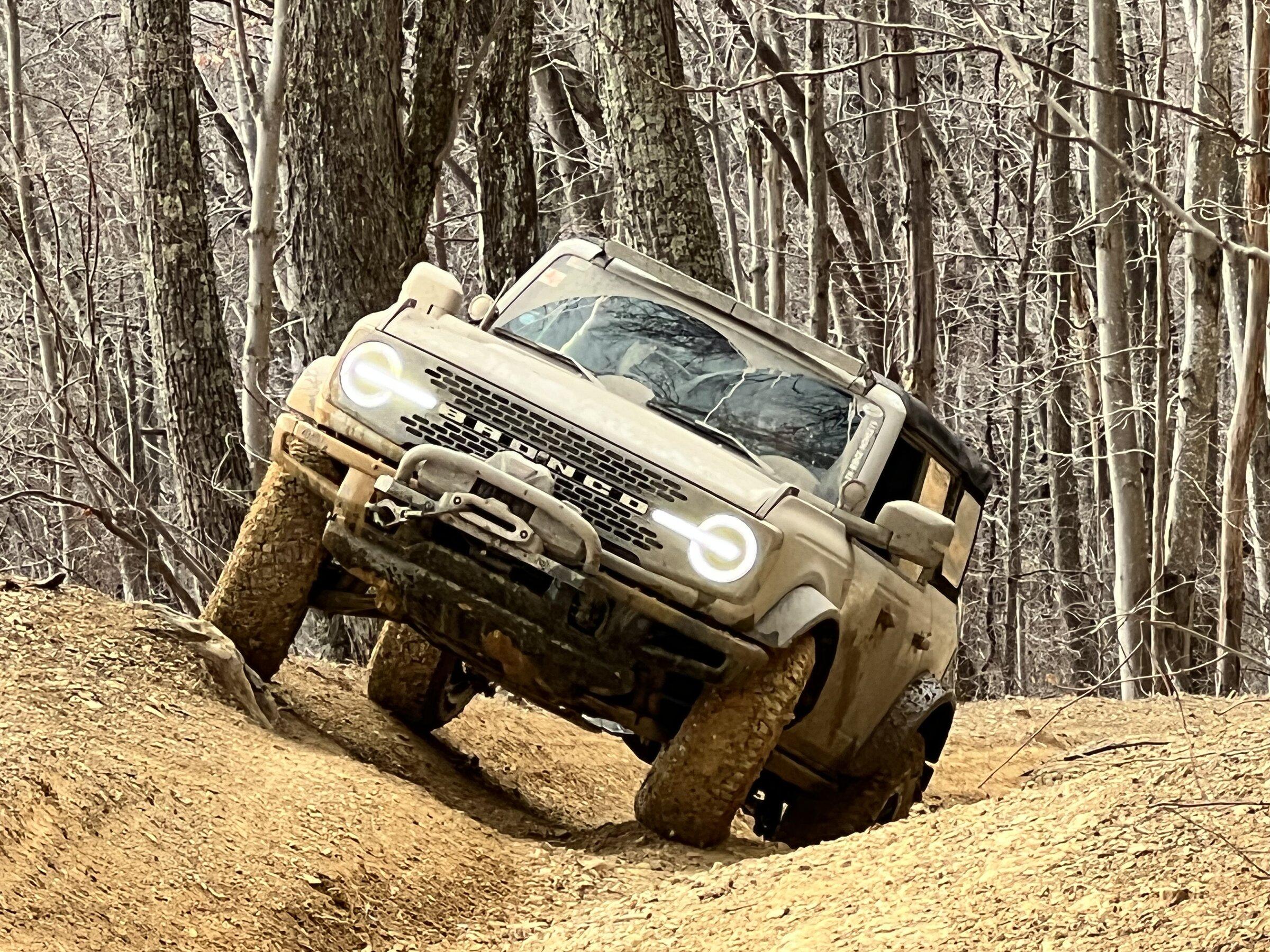 Ford Bronco Broncos off-road in Windrock Park and go for a swim! 696CF701-AA44-475C-AB11-F7E92F155B5C