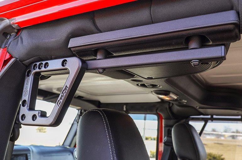 Jeep-GrabHandle-DZ4450JKR-02.jpg