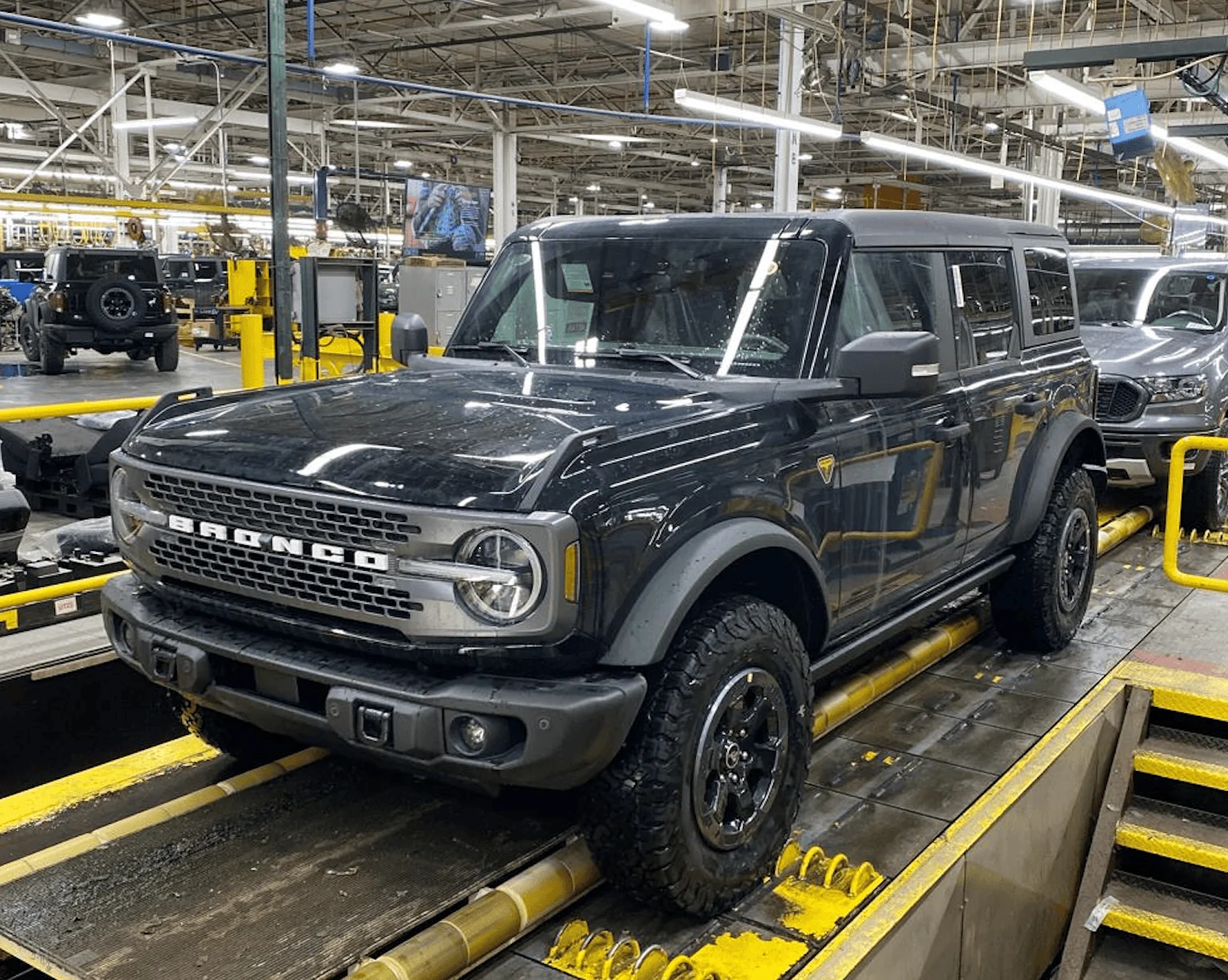 Ford Bronco 🛠 1/3/22 Build Week Group 1644963571468
