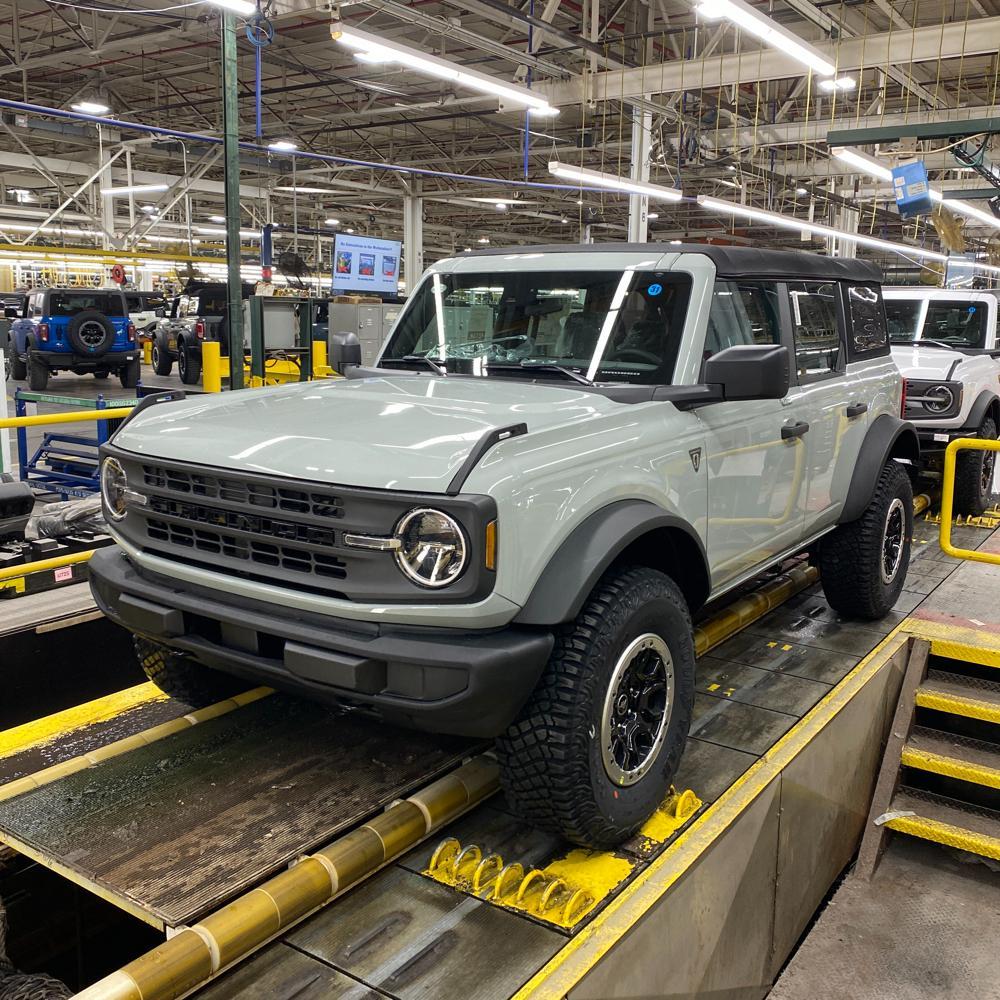 Ford Bronco 🛠 01/24/22 Build Week Group BroncoAssembly2.15
