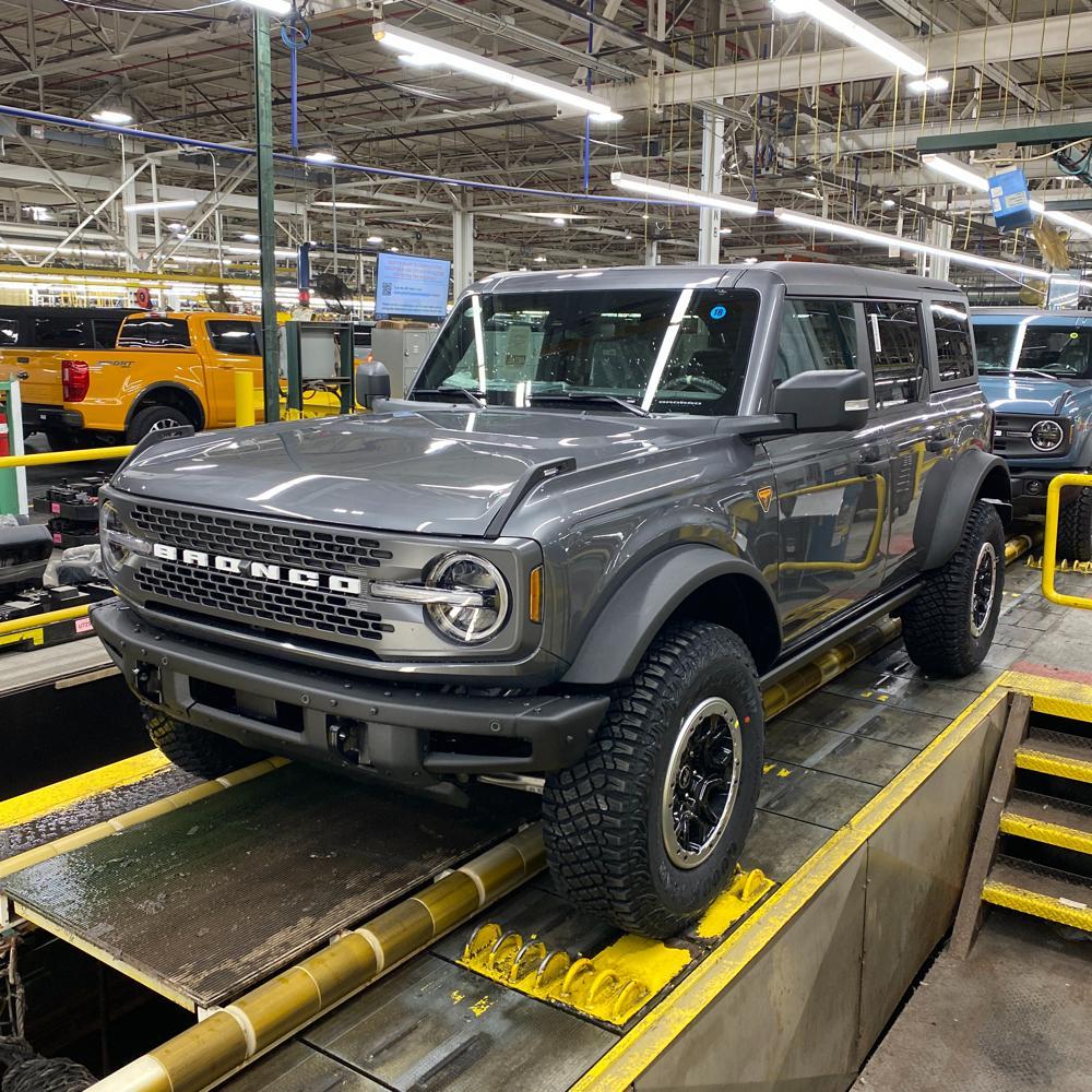 Ford Bronco 🛠 01/24/22 Build Week Group image (1)