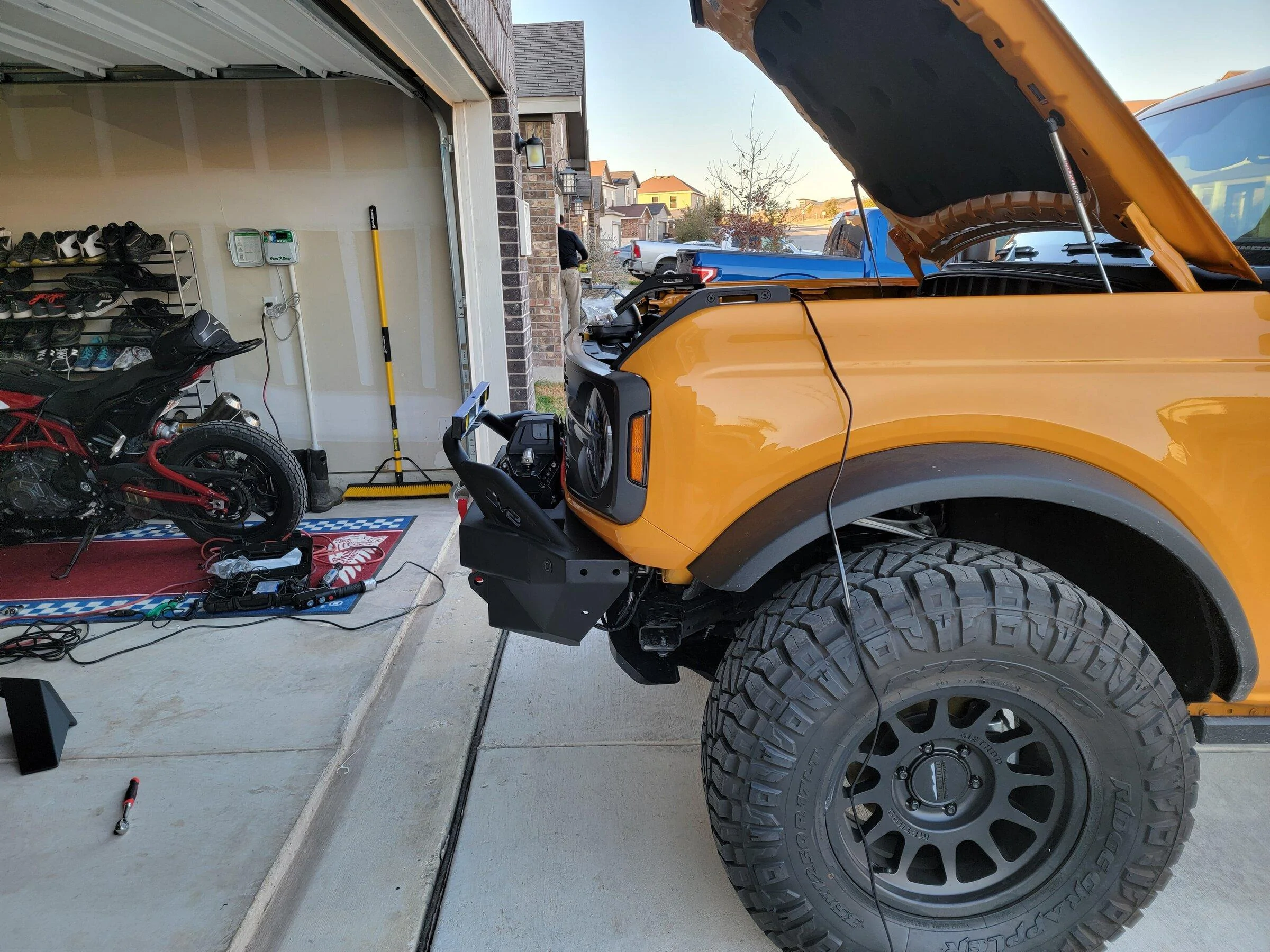 Ford Bronco DV8 Bumper Fat Li