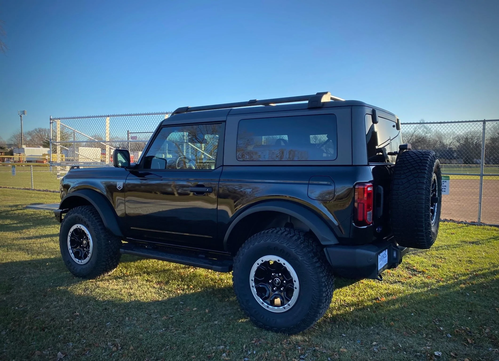 Ford Bronco Request: Carbonized Grey vs Shadow Black pics IMG_0973