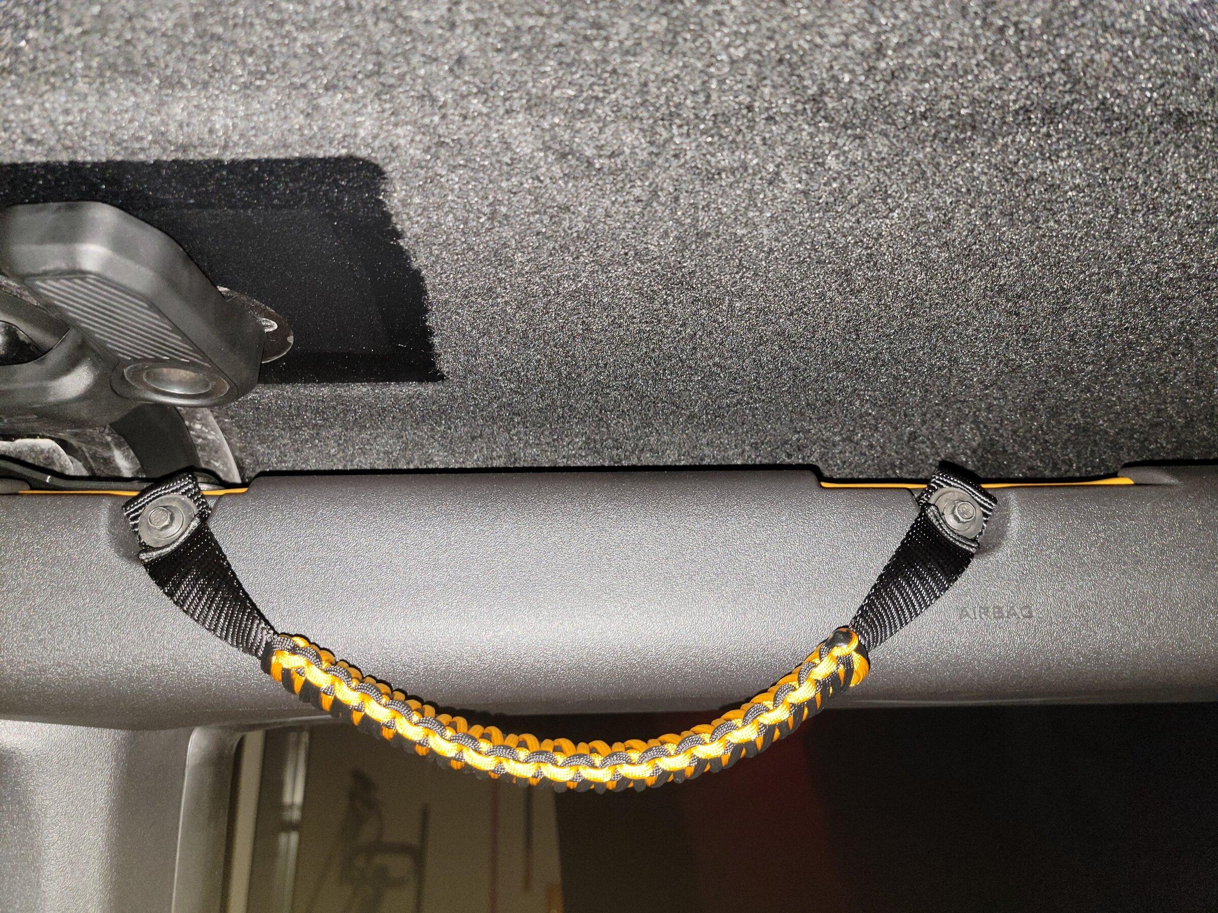 Ford Bronco Just added bartact dozer yellow grab handles 20220217_124156