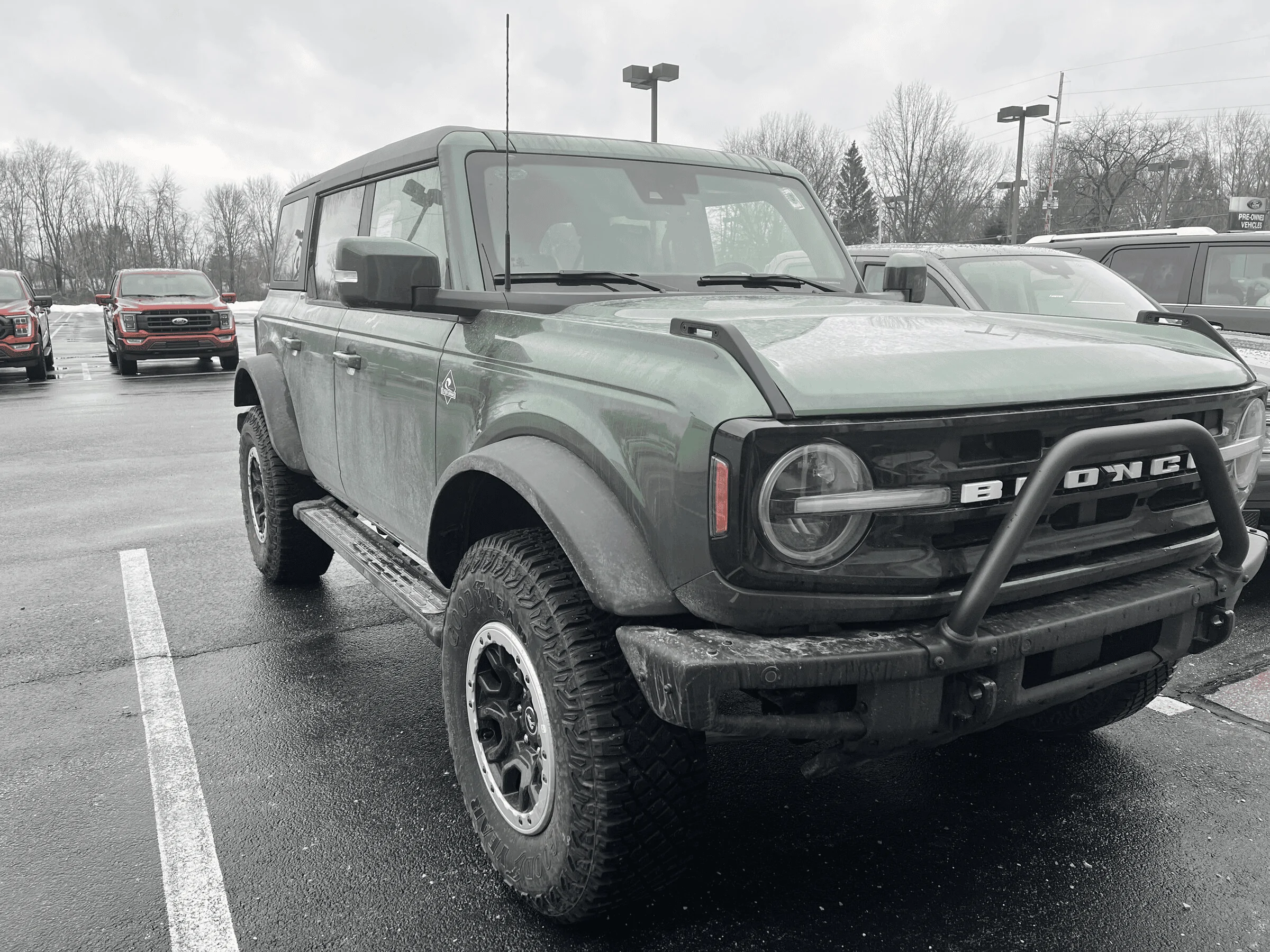 Ford Bronco ERUPTION GREEN Bronco Club 1645125051771