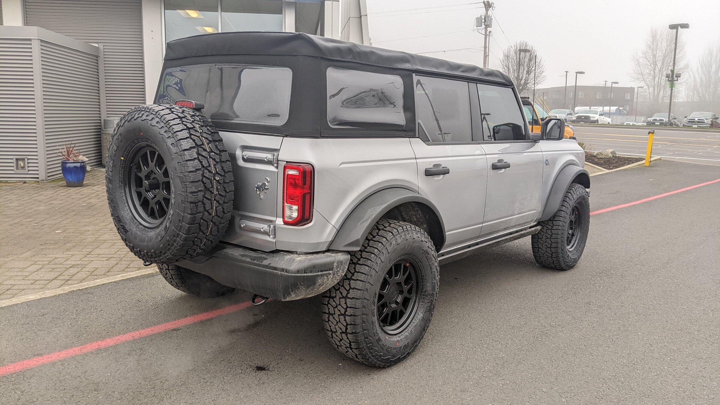 Ford Bronco Ultimate Black Diamond Non-Sasquatch pics thread PXL_20220210_184204900.MP