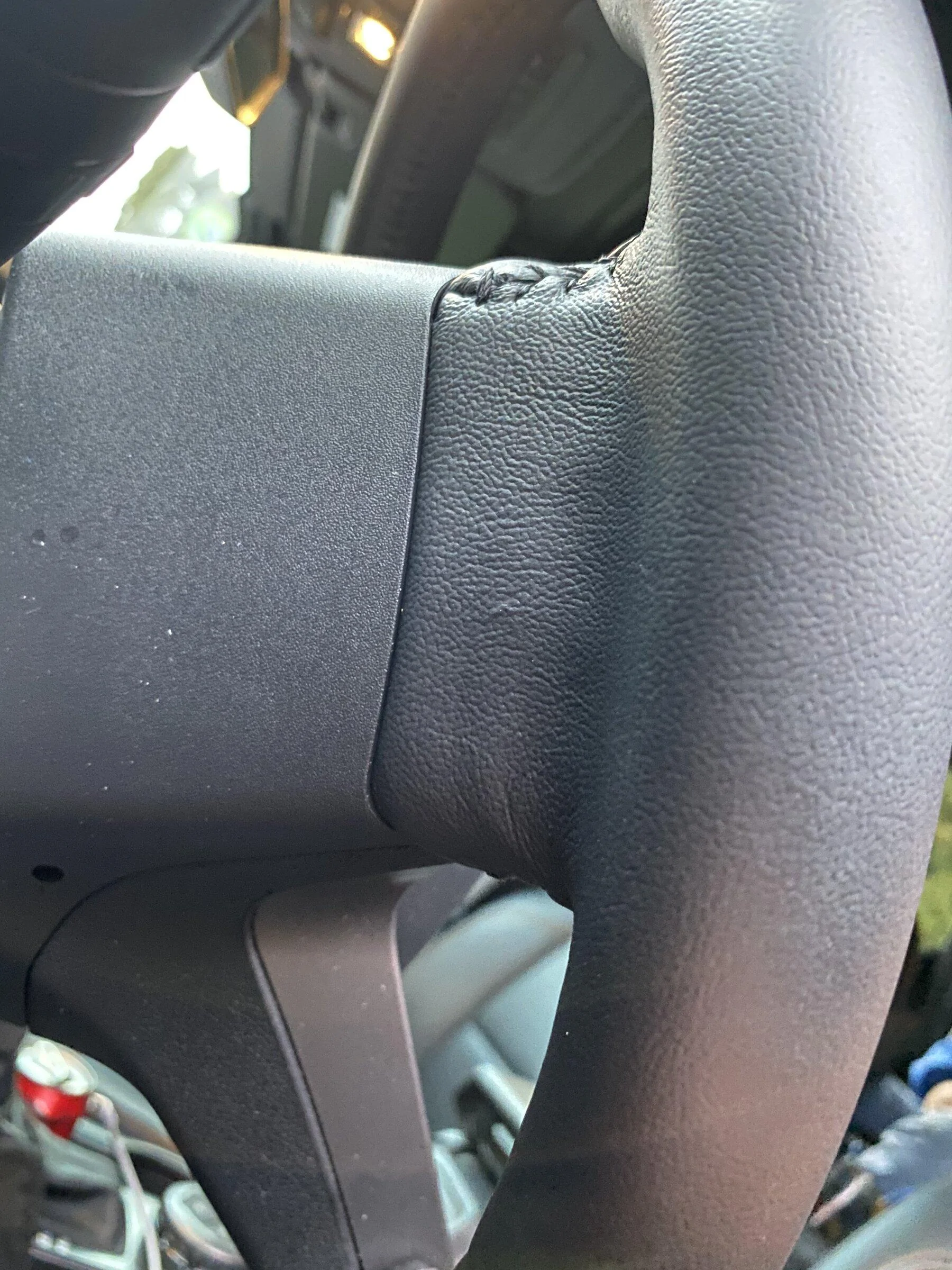 Ford Bronco Steering column cover adhesion A5170F4E-E9E7-4D7D-8EB7-A3814C7674A0