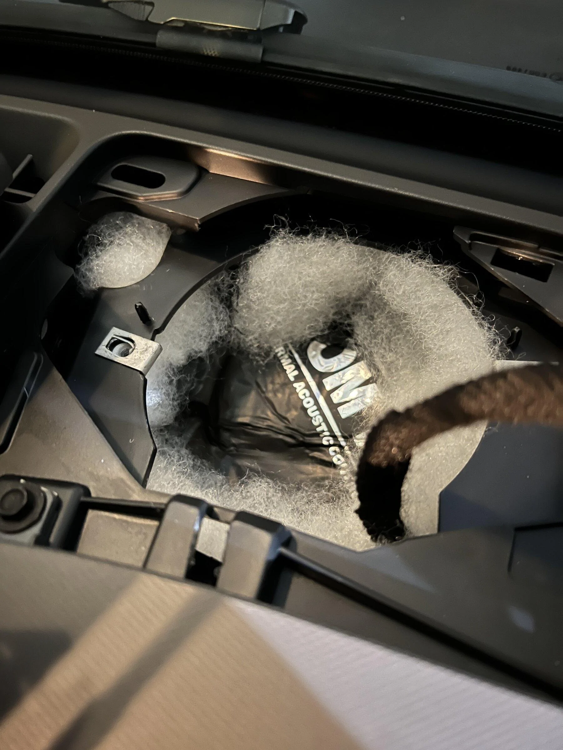 Ford Bronco B&O sub installed on Base Bronco ….sorta…. 5E429920-A3AF-4902-B3BE-1FFBB32052D9