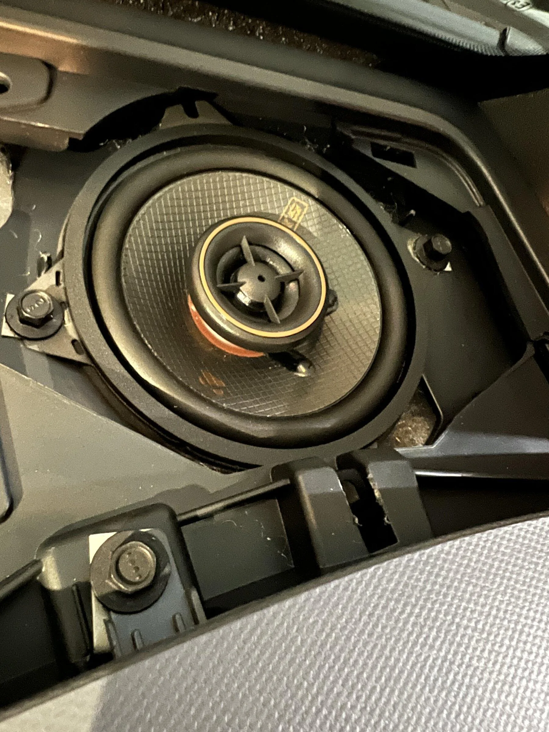 Ford Bronco B&O sub installed on Base Bronco ….sorta…. 3574DF12-2F54-44E6-B918-757BE5890D5D