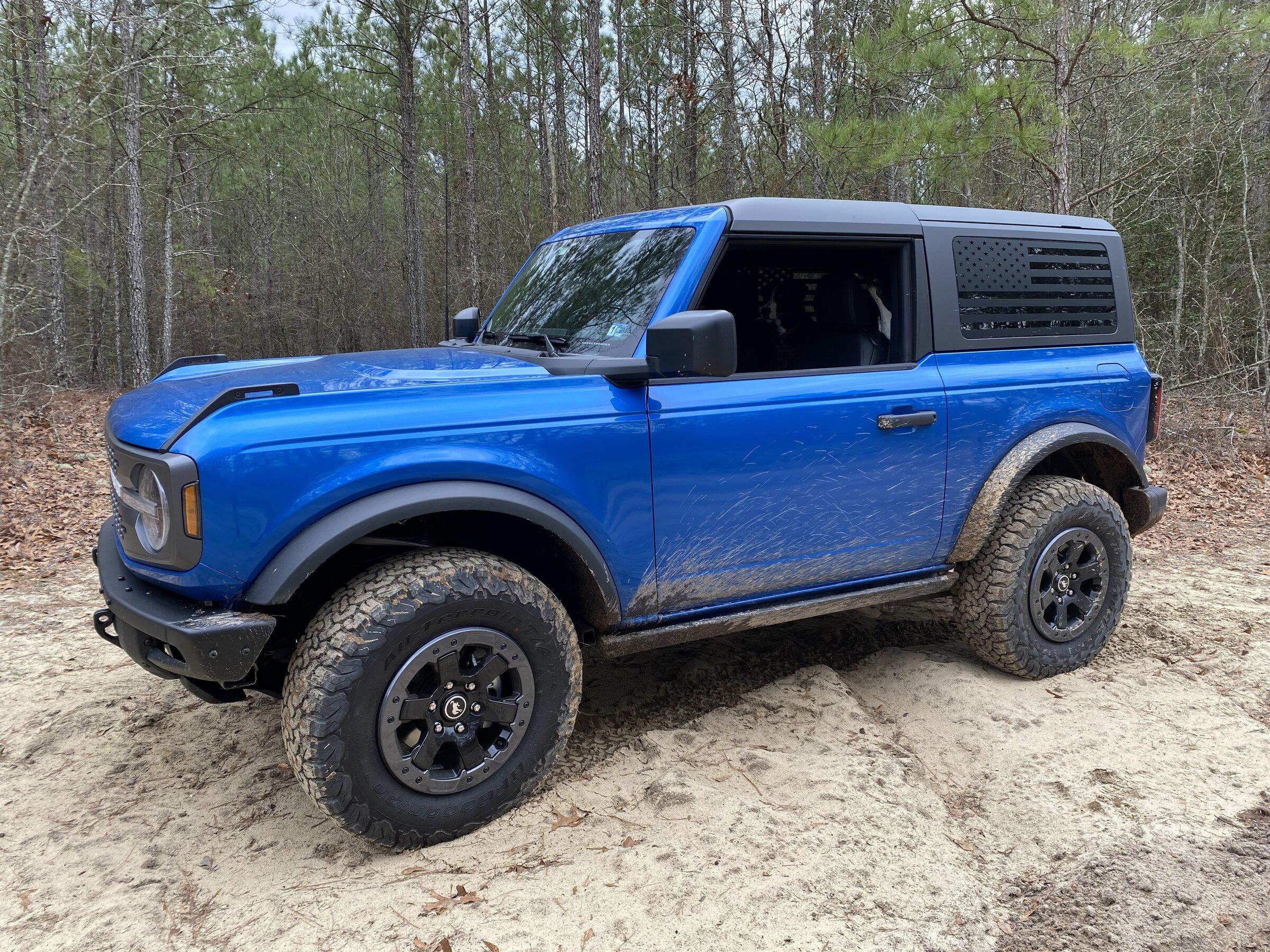 Ford Bronco VELOCITY BLUE Bronco Club tempImageic4i4H