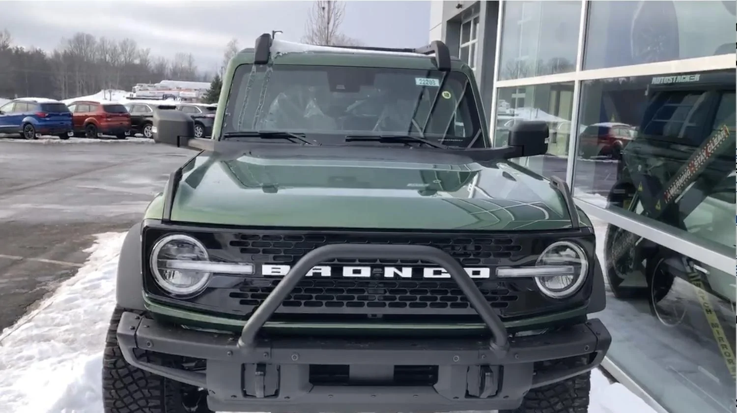 Ford Bronco ERUPTION GREEN Bronco Club EB88B514-60C1-41B4-9A40-A843A417626C