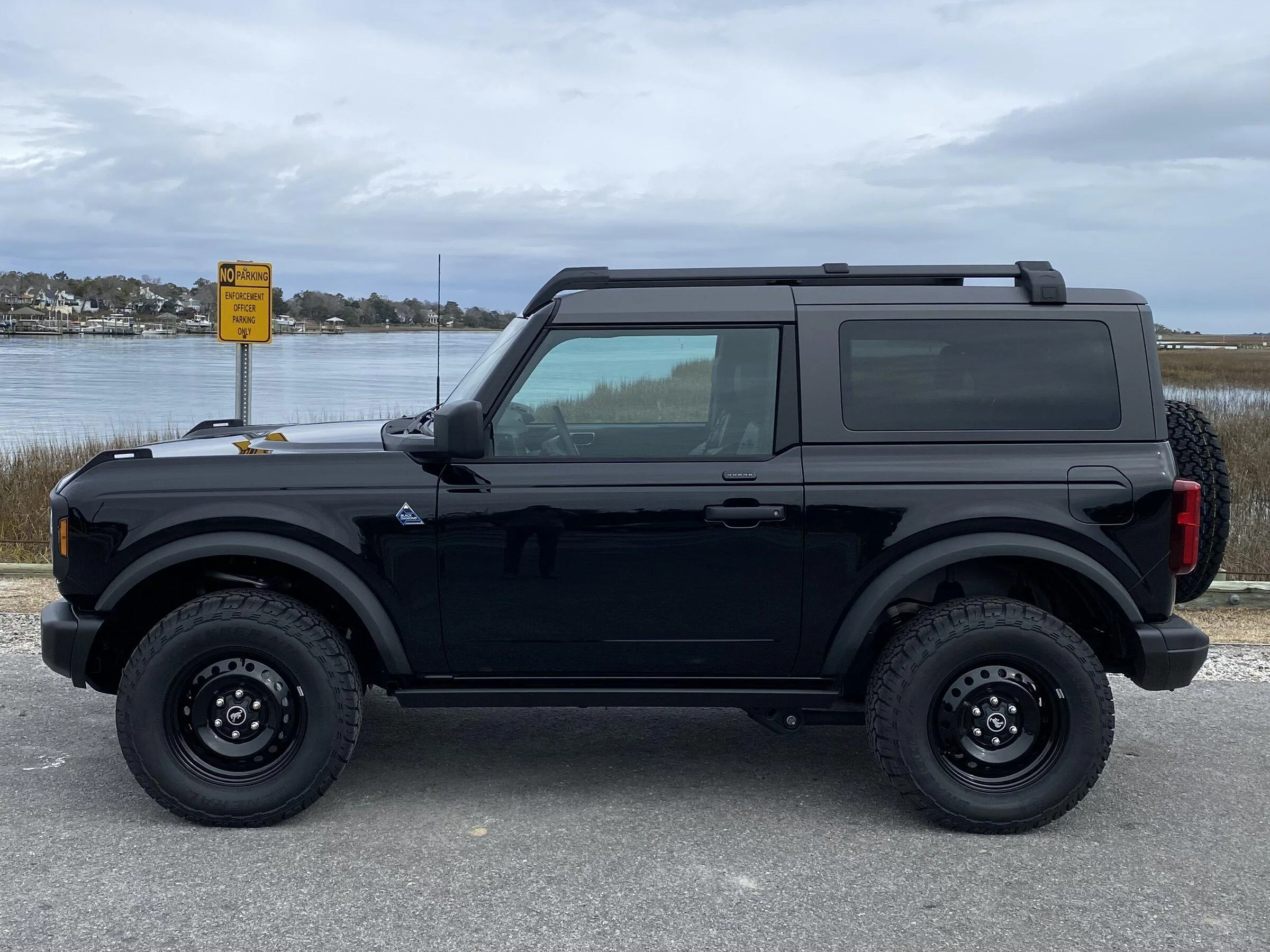 Ford Bronco Black 2 door bronco thread 640BE55D-C8C4-40B9-B267-B488FAE7985E
