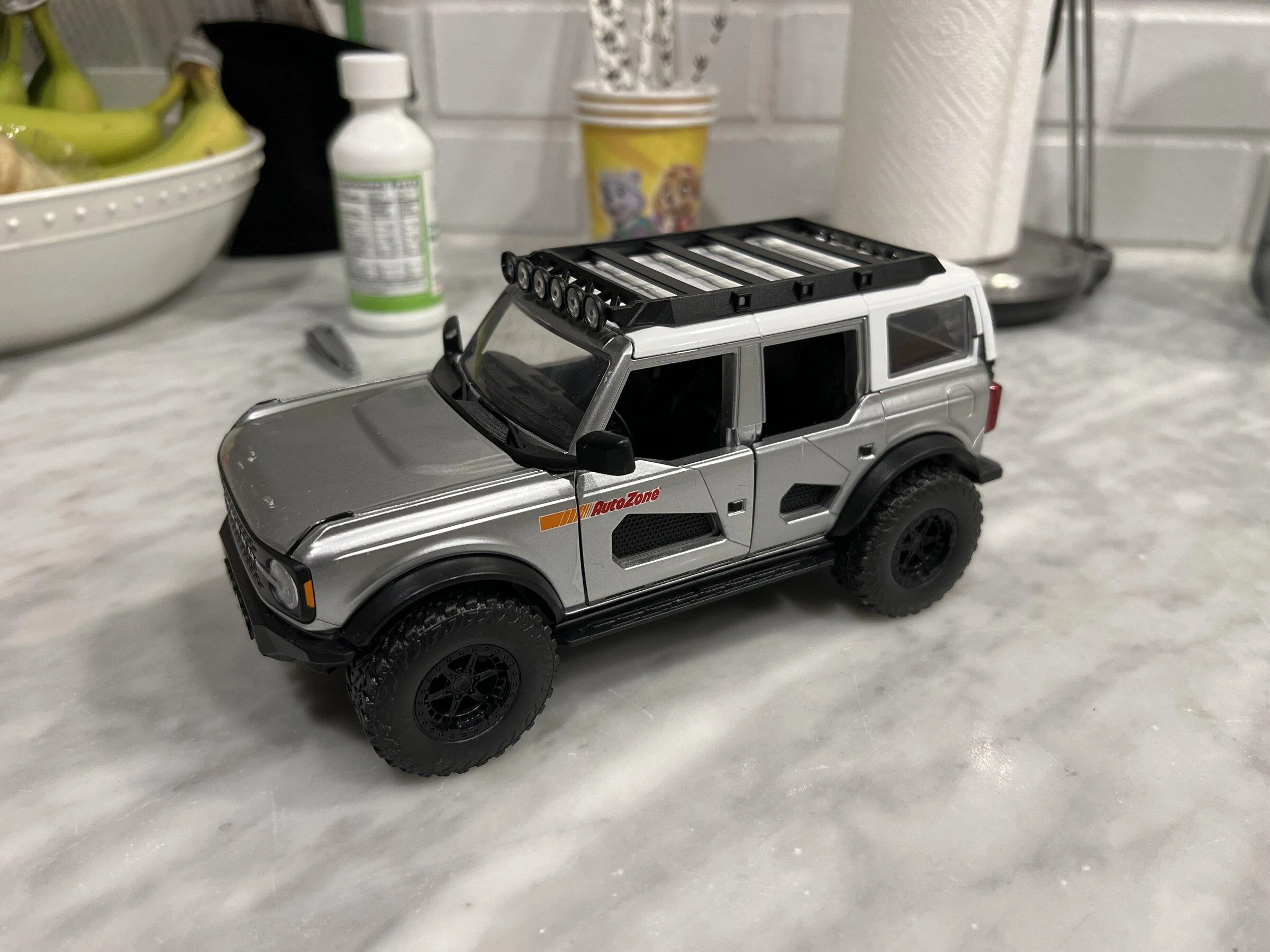 Ford Bronco ICONIC SILVER Bronco Club imag