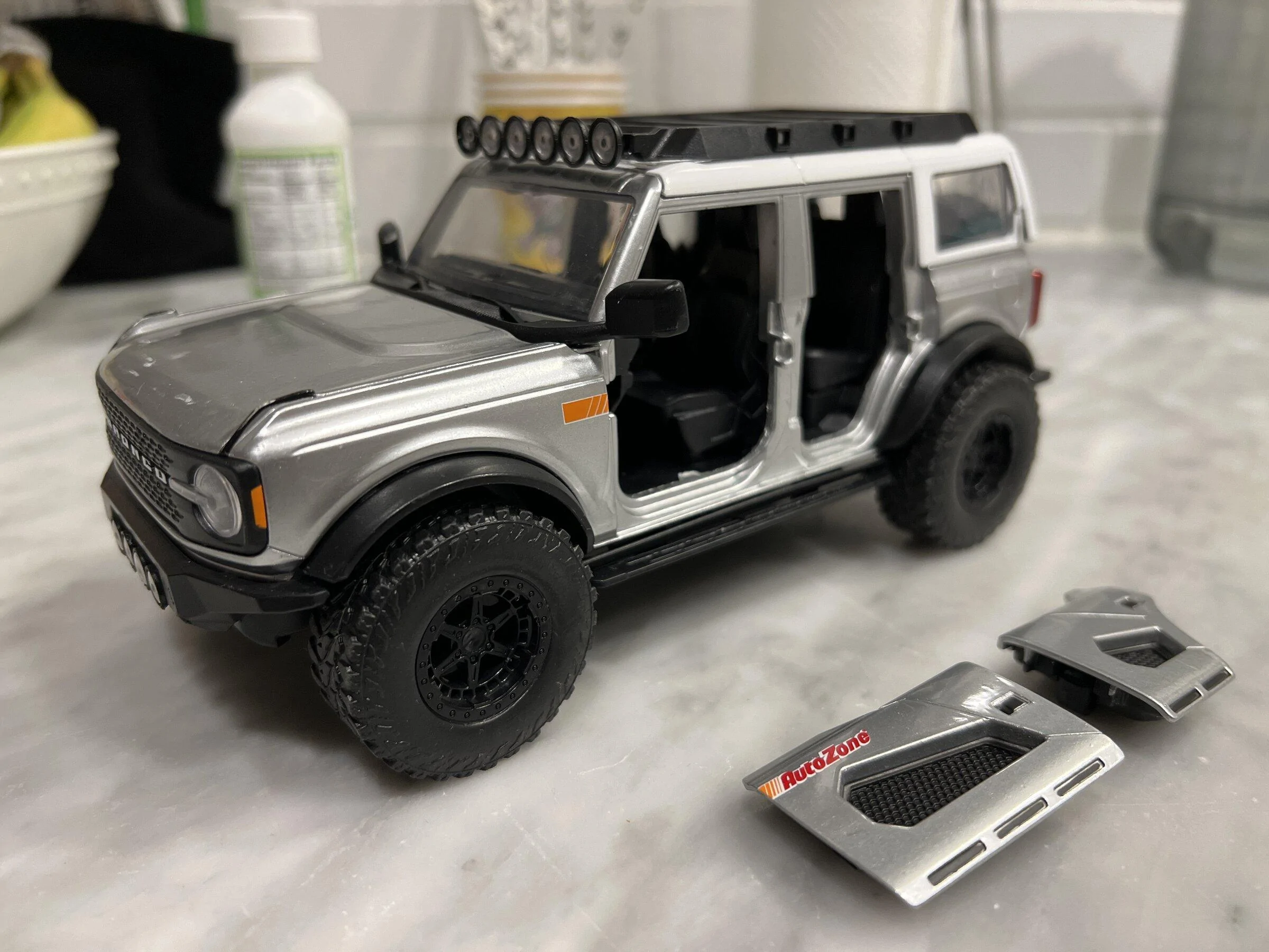 Ford Bronco ICONIC SILVER Bronco Club imag
