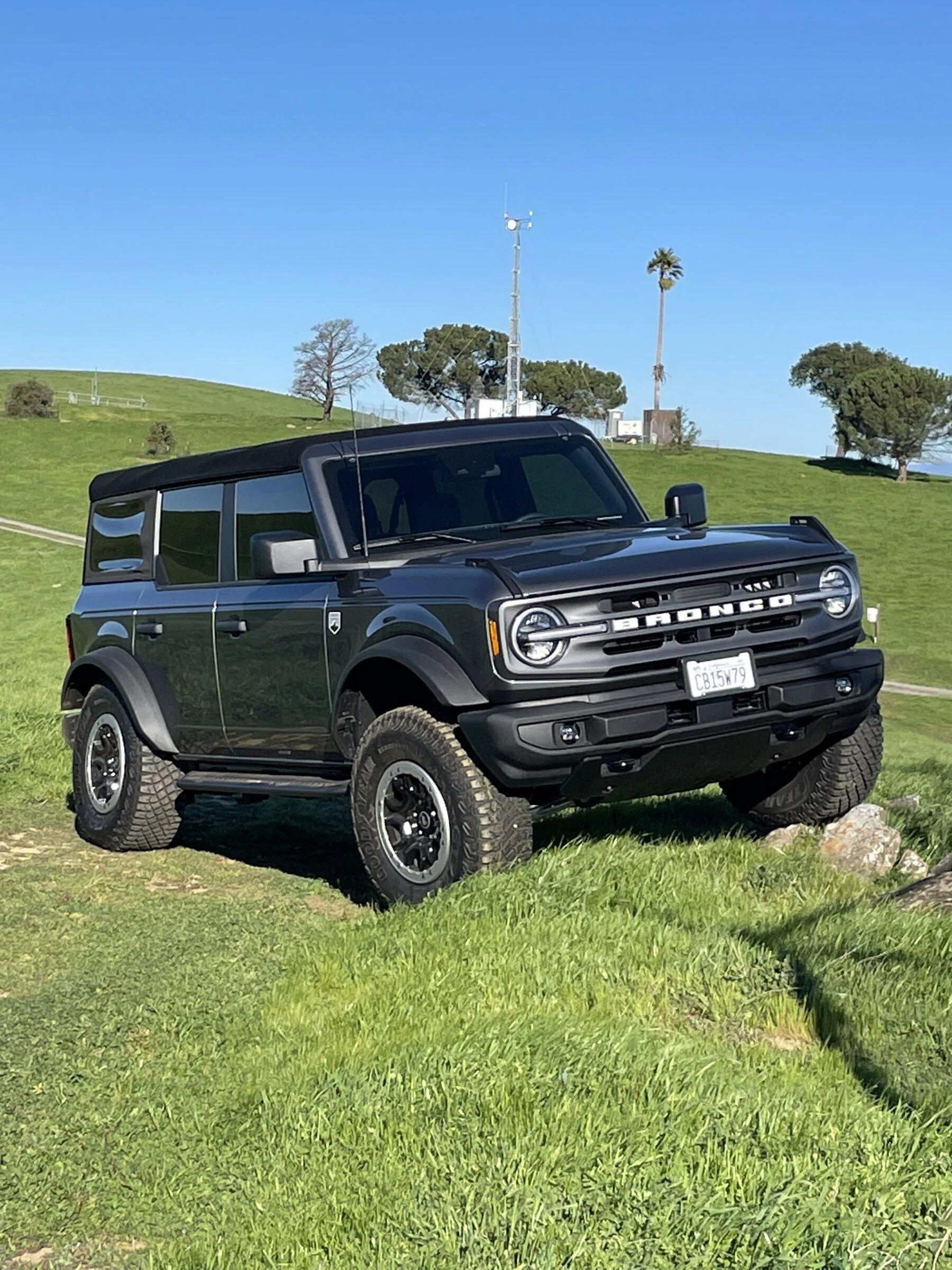 Ford Bronco Up a Hill in Martinez B27DB7ED-D578-43B1-A3D4-4276E25150D6