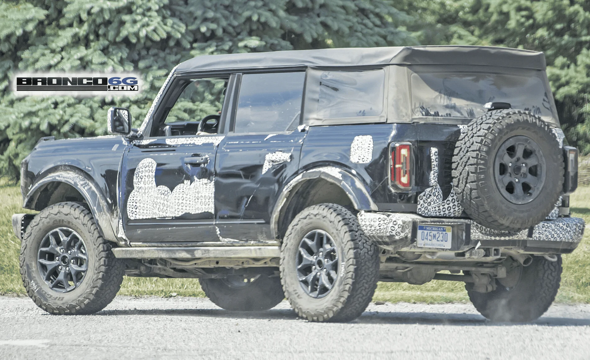 Ford Bronco 4dr Soft top pics? 1598202360445