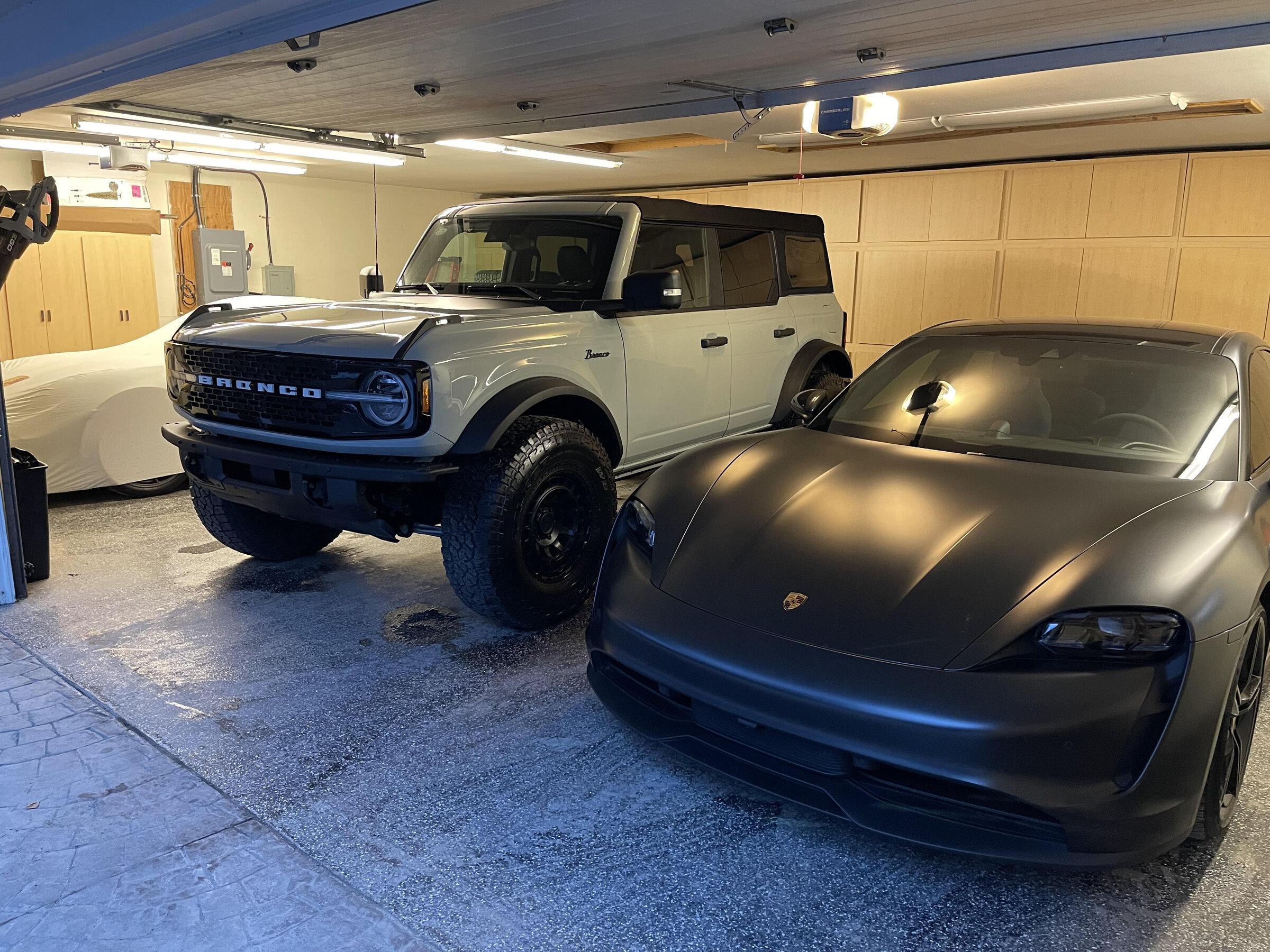 Ford Bronco CACTUS GRAY Bronco Club unnamed