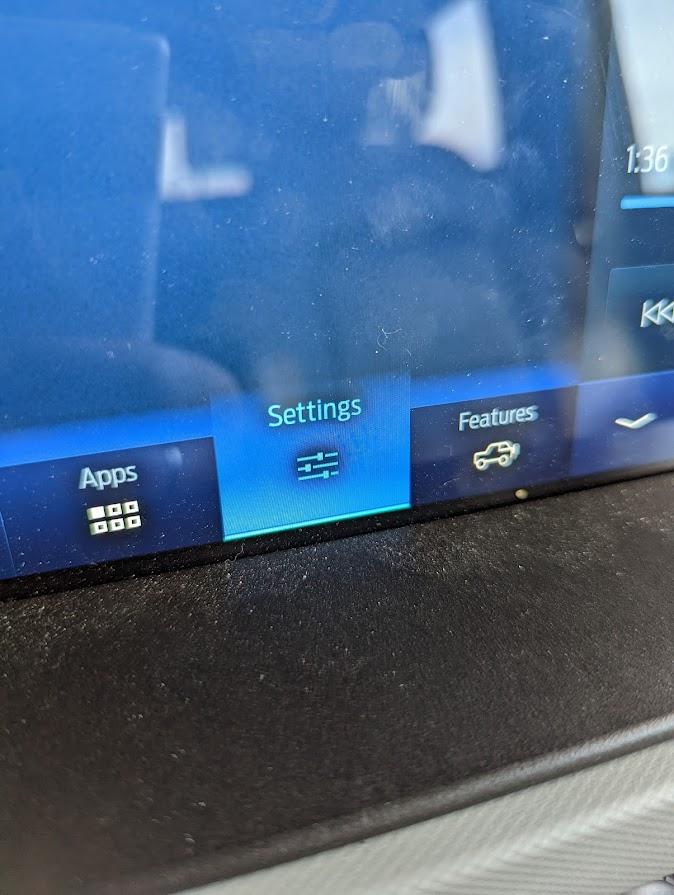 Ford Bronco Drunk (fuzzy) screen buttons? PXL_20220219_201335420