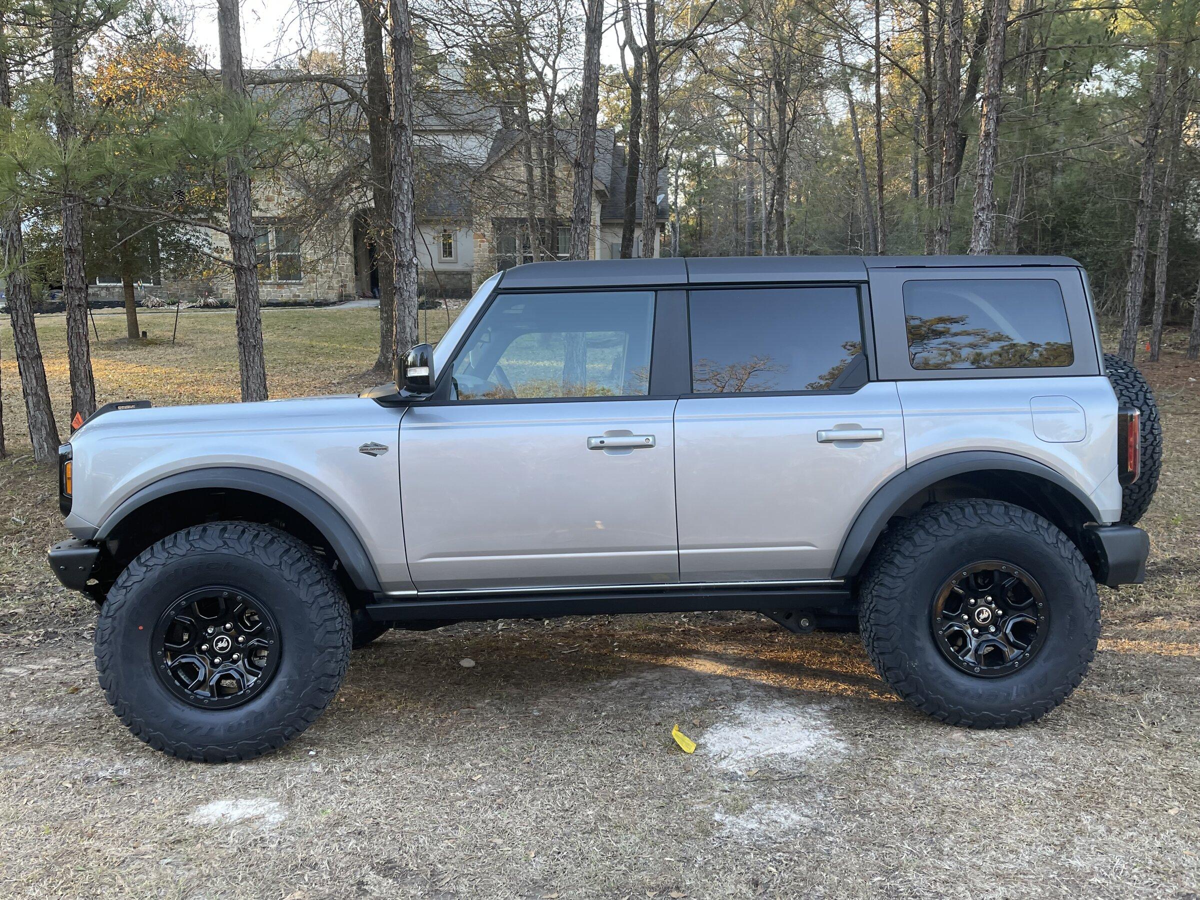 Ford Bronco Sasquatch on 37's build 1B02D8D9-3CCD-45B5-A4E9-B84E5F15CE37
