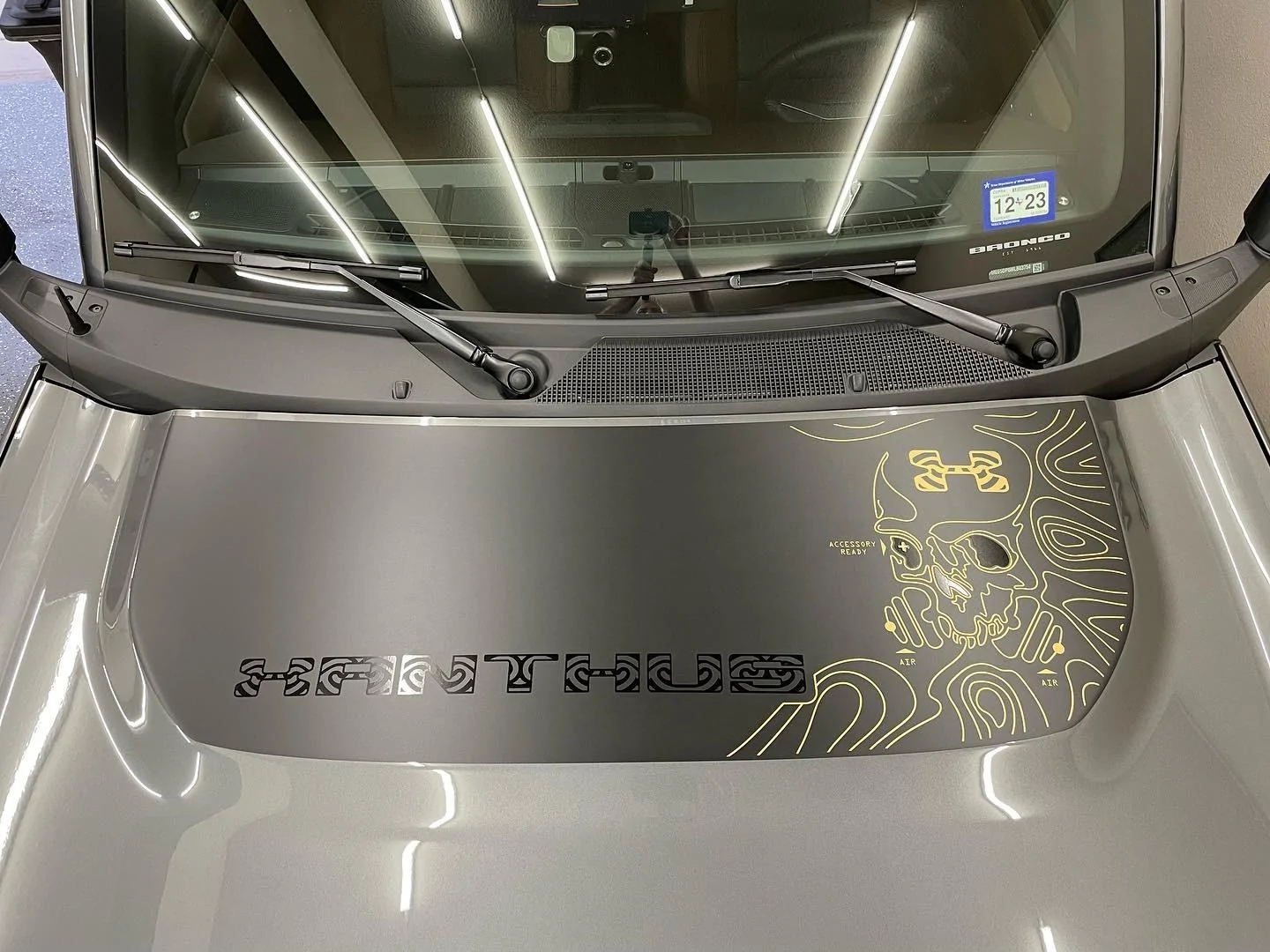Ford Bronco Custom Hood Decal Concept -Xanthus EB3108B7-6602-4ED8-B3D8-B2C98DBF26C9