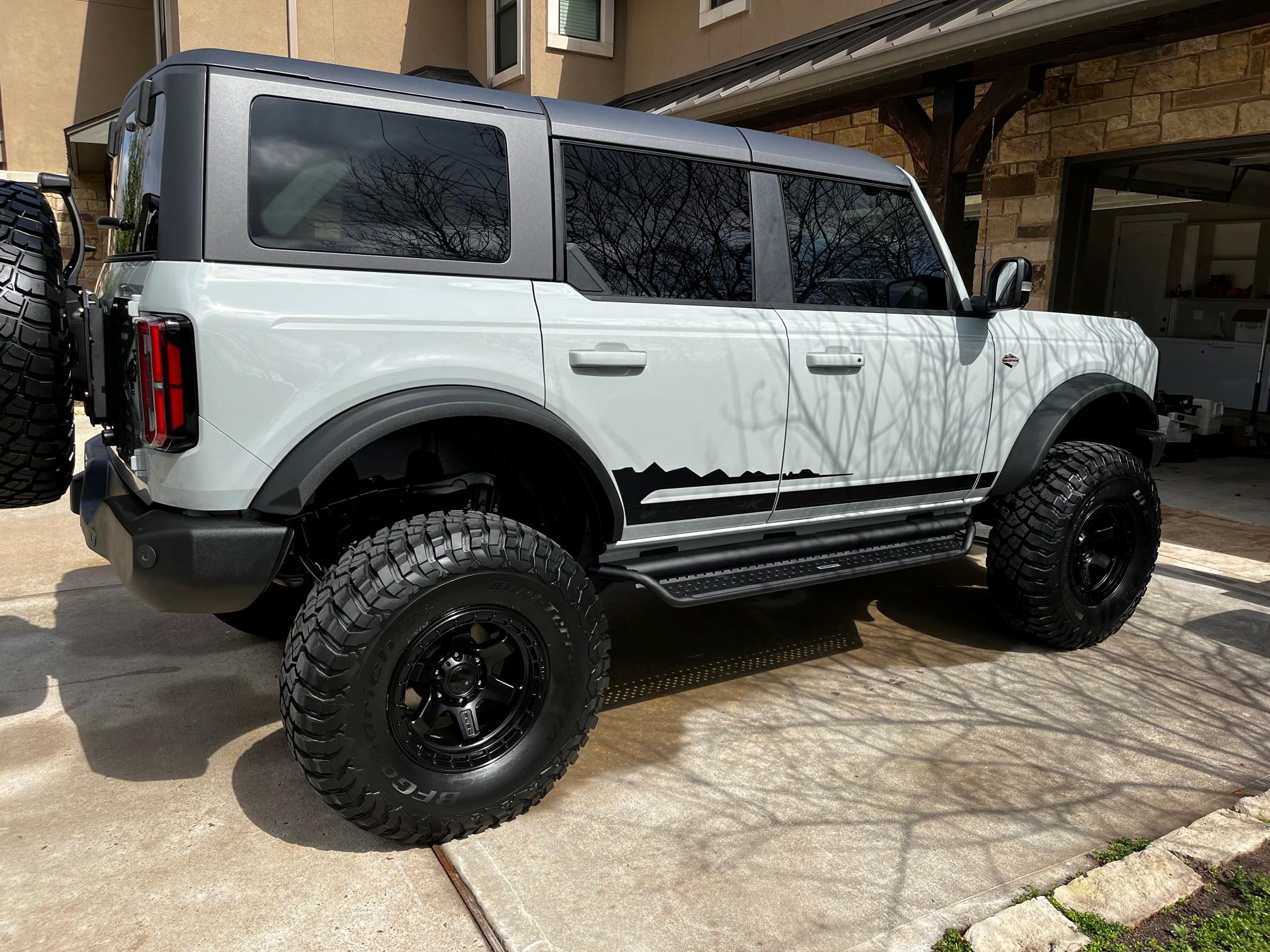 Ford Bronco 37's with 5" Rough Country Lift on Wildtrak Bronco 21-29