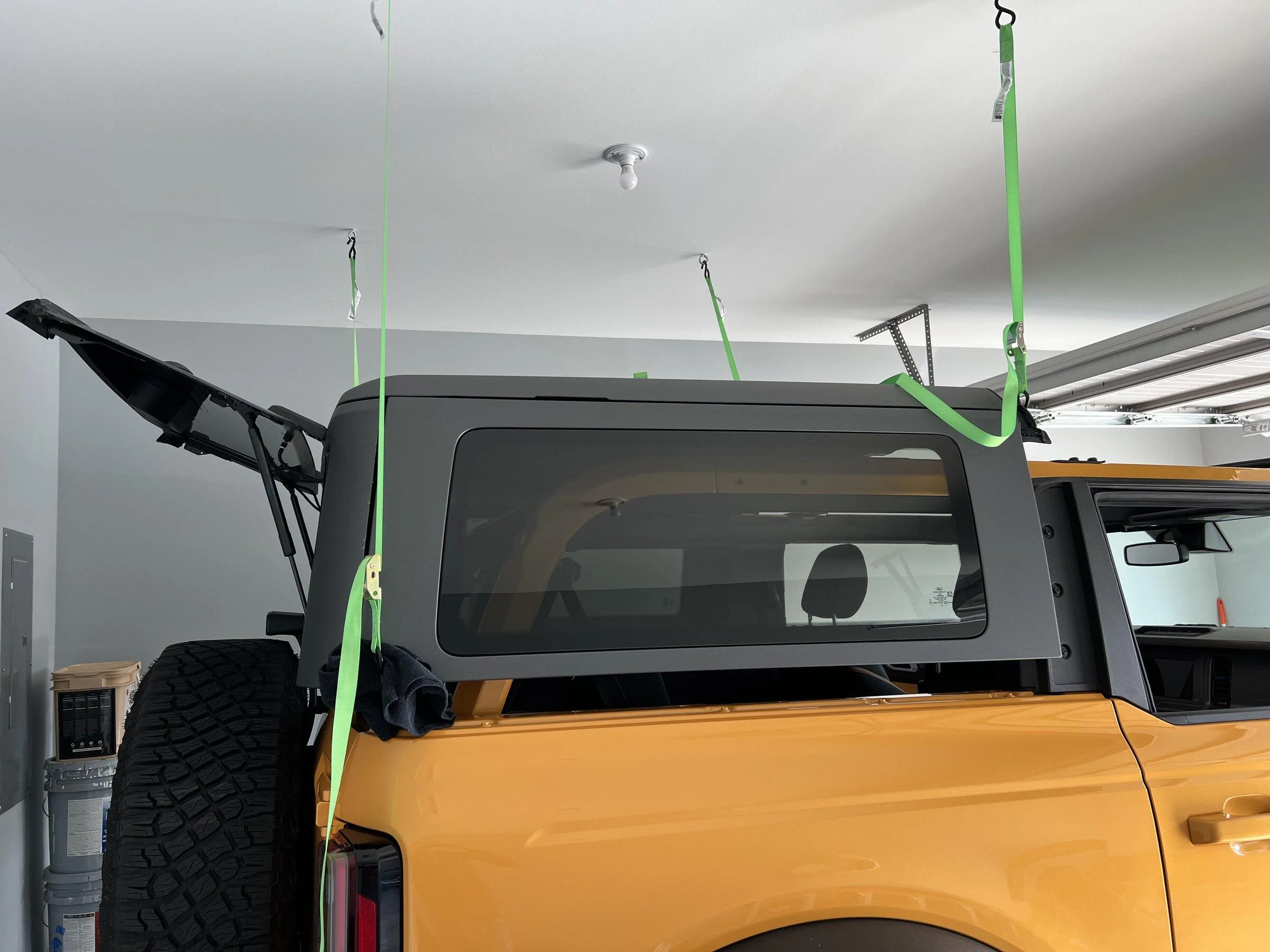 Ford Bronco Simple Garage Hardtop Removal E84FA8F5-6F5E-43CB-A882-8FBBEF5C8AE0
