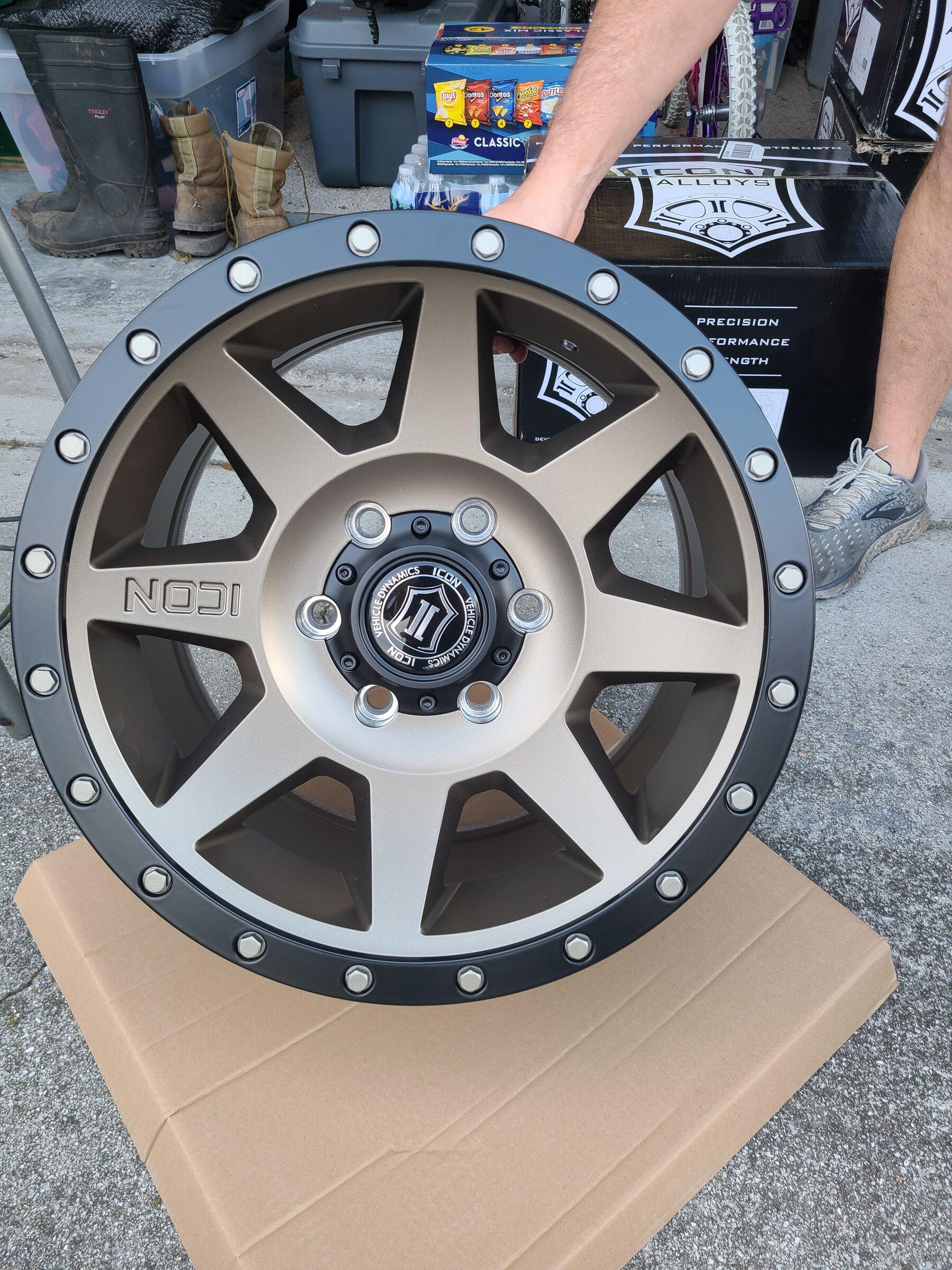 Ford Bronco ICON rims, SWEET 20220222_170657