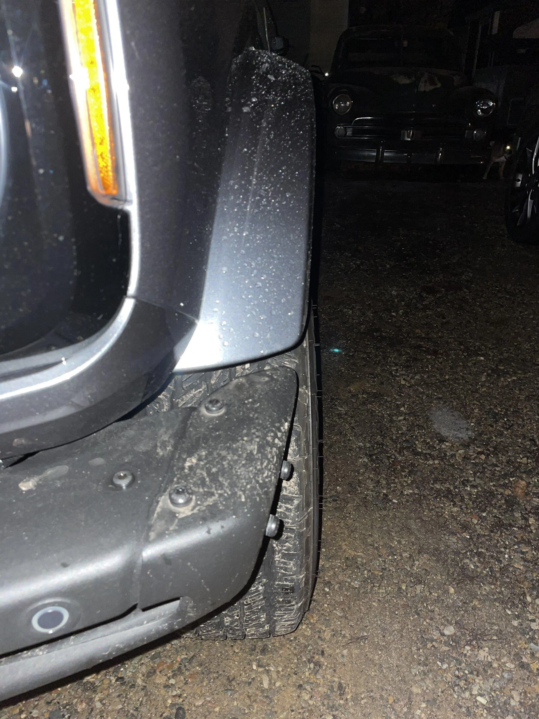 Ford Bronco Sasquatch Flares vs Non 6B4280B6-EA04-4DC5-8DD6-2A925E8D28E5