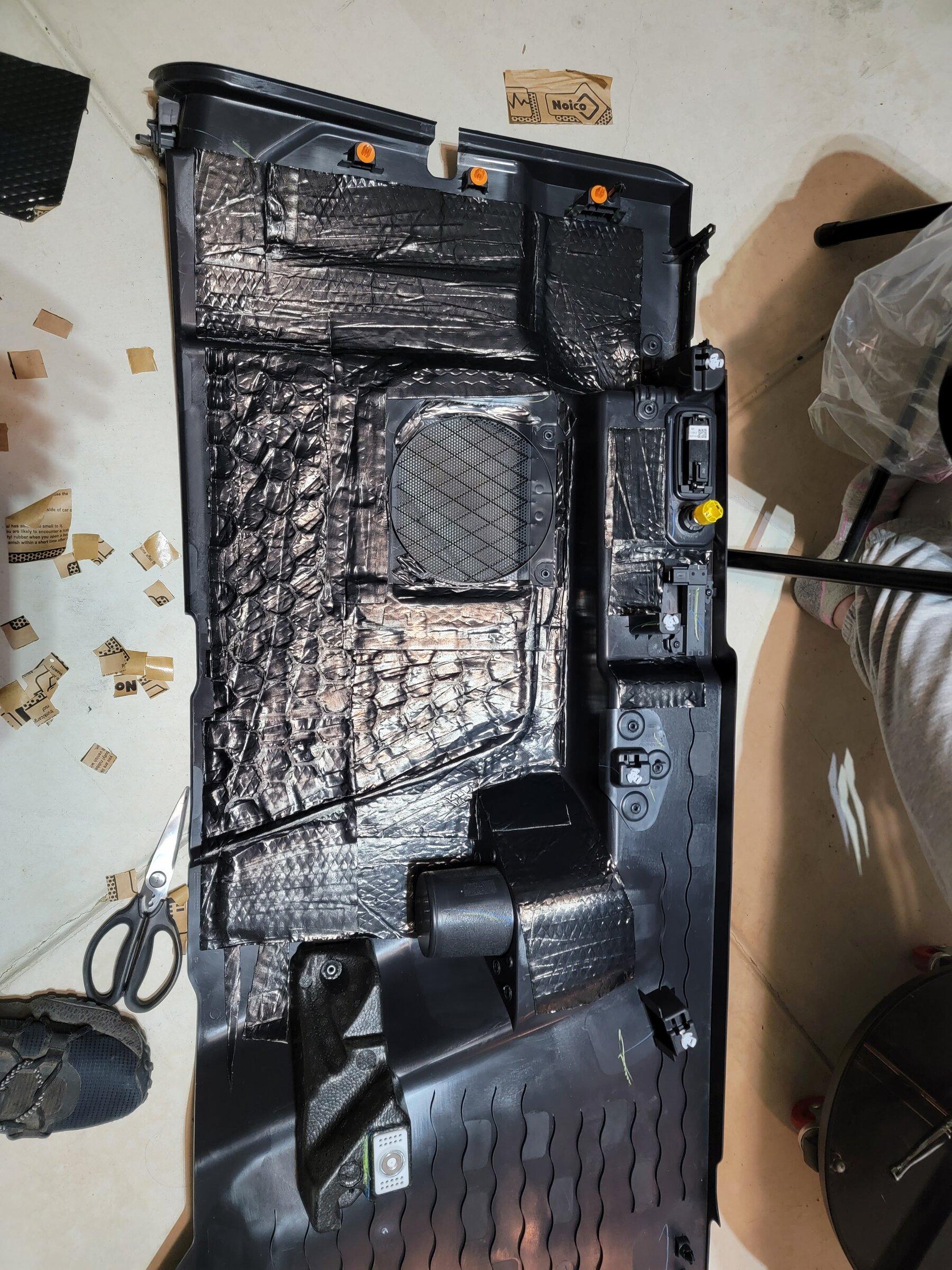 Ford Bronco Cargo area side panel diagram / sub rattle 20220222_205048