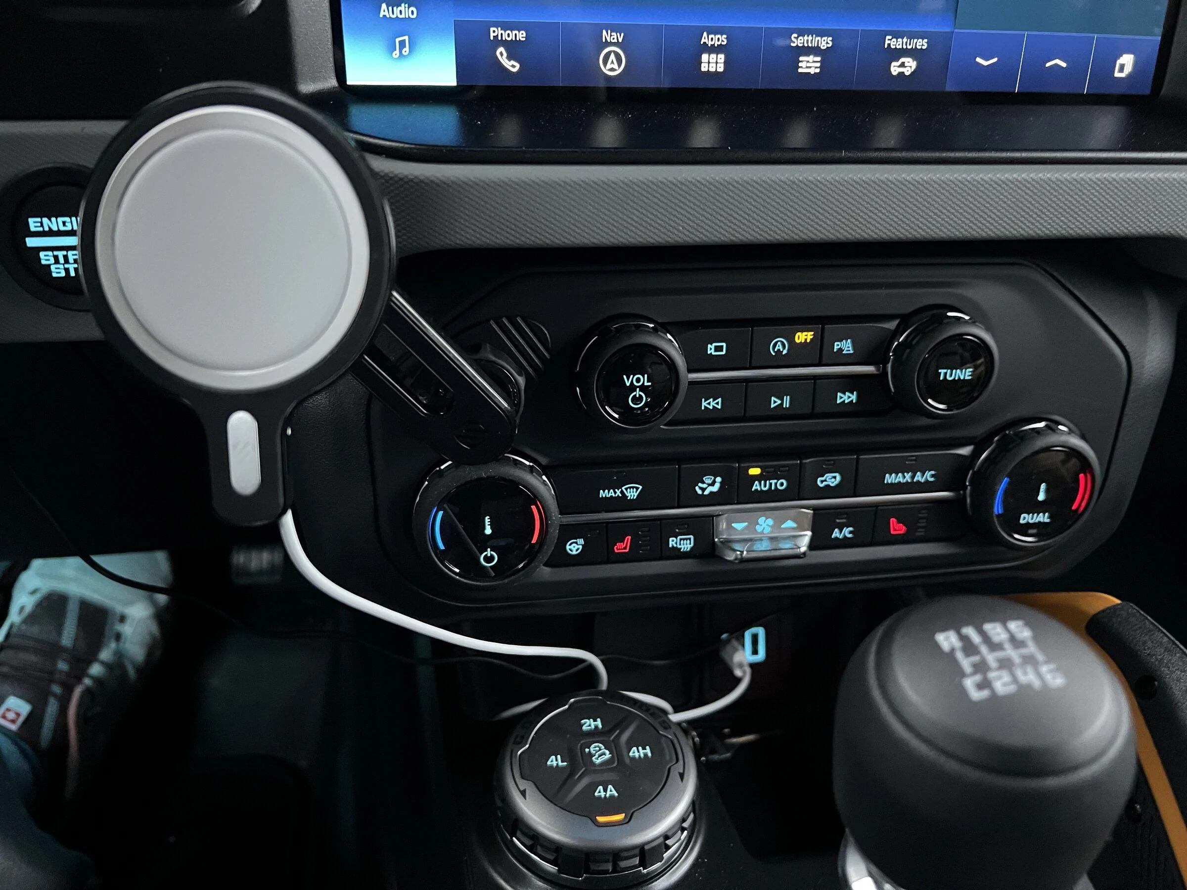 Ford Bronco Phone Mount Wireless Charging 5DB7BC97-34FA-4440-9225-1CA914F8E1DB