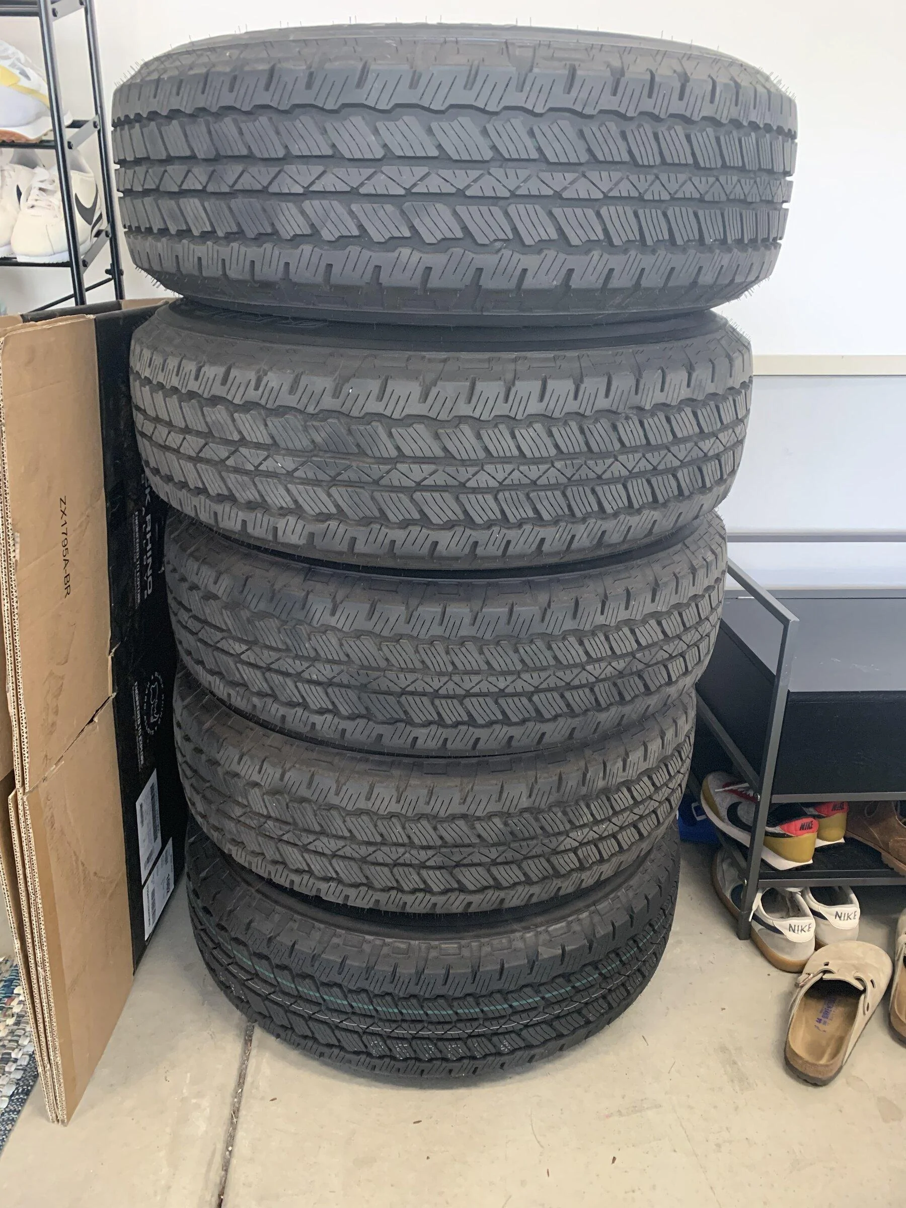 Ford Bronco Big Bend Wheels, Tires, and Grill BD083482-E18F-47BE-93A1-2015A89607DF