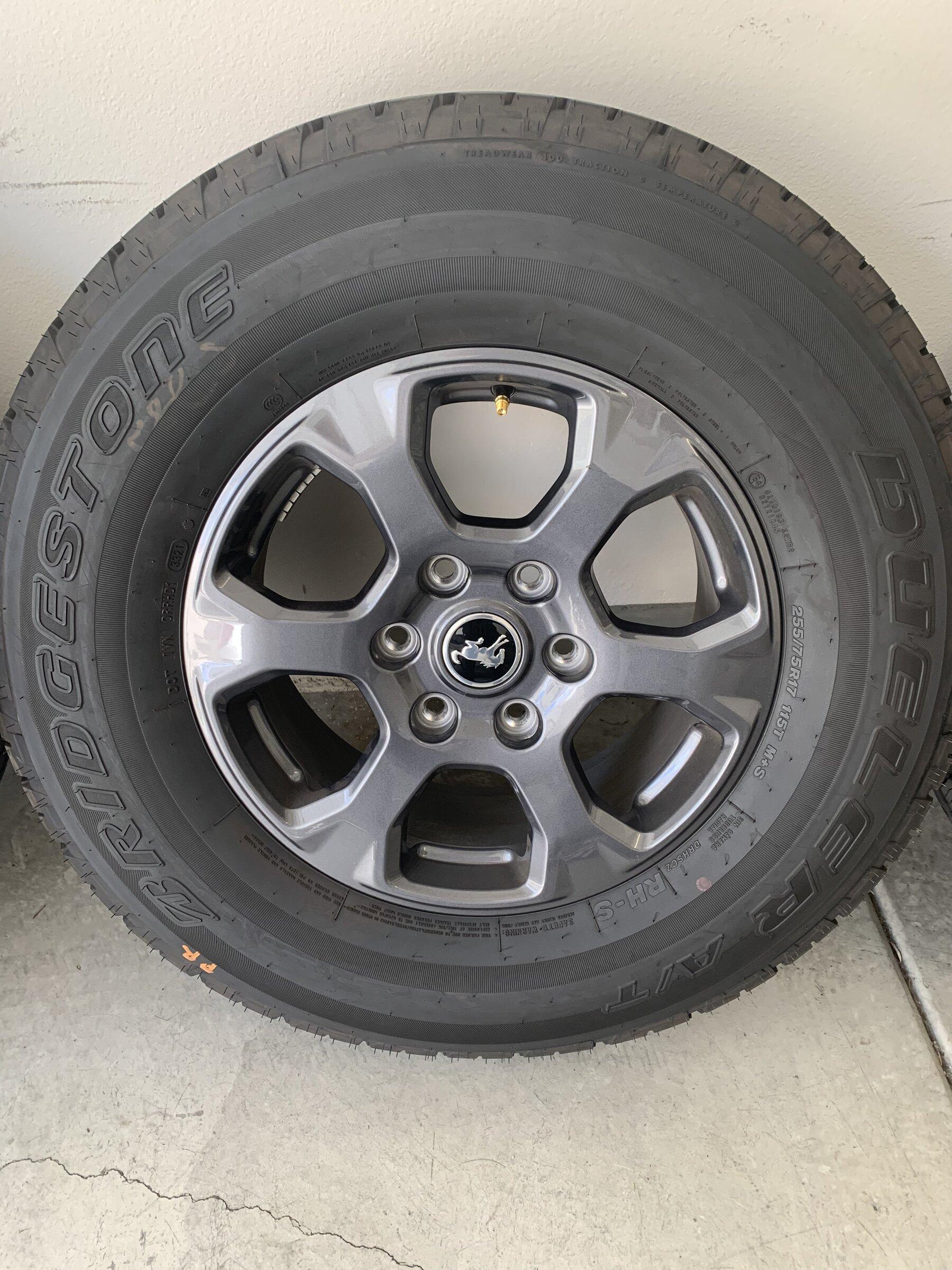 Ford Bronco Big Bend Wheels, Tires, and Grill D6A63CFD-A4D4-457A-8413-A86B34BE9CCE