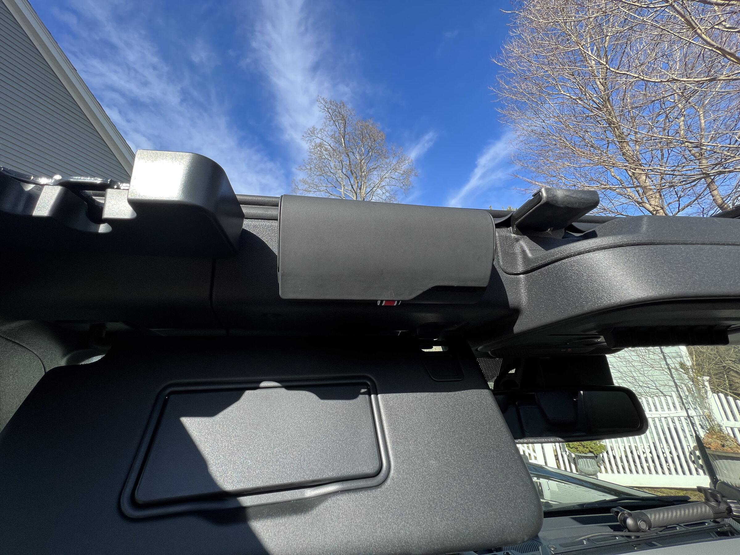 Ford Bronco Sunglasses Solution IMG_0189