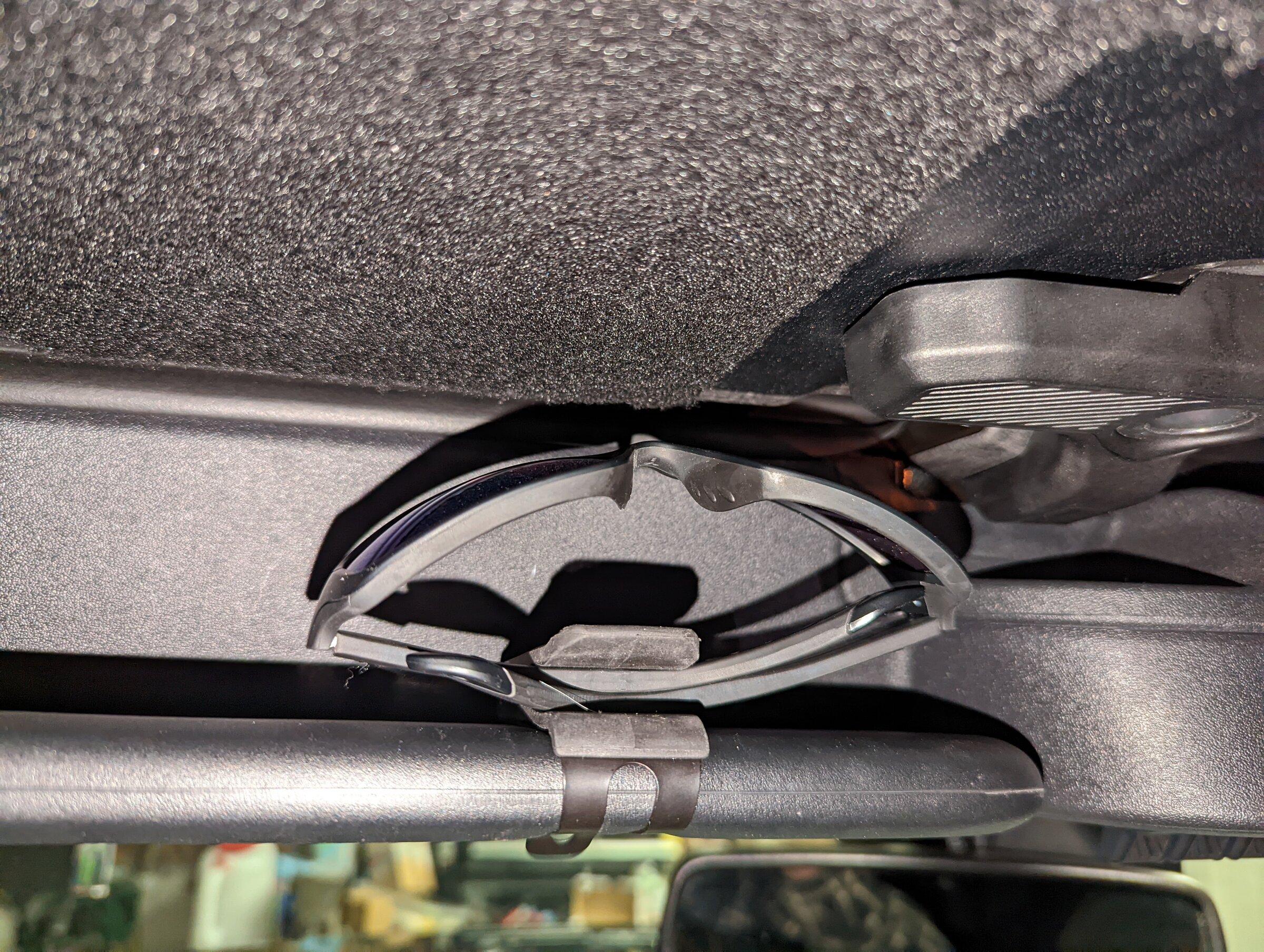 Ford Bronco Sunglasses Solution PXL_20220224_032151419