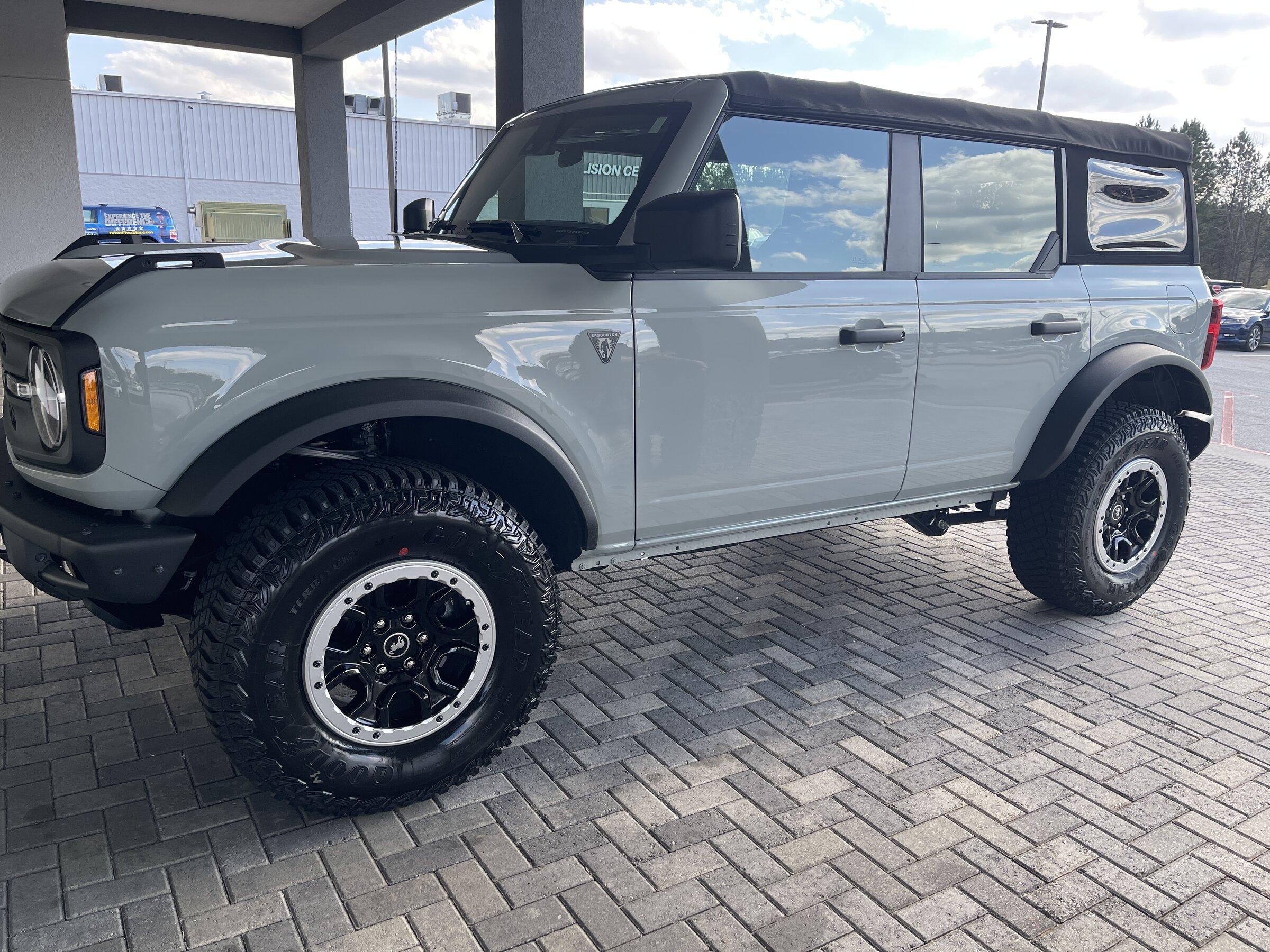 Ford Bronco 🛠 01/24/22 Build Week Group image