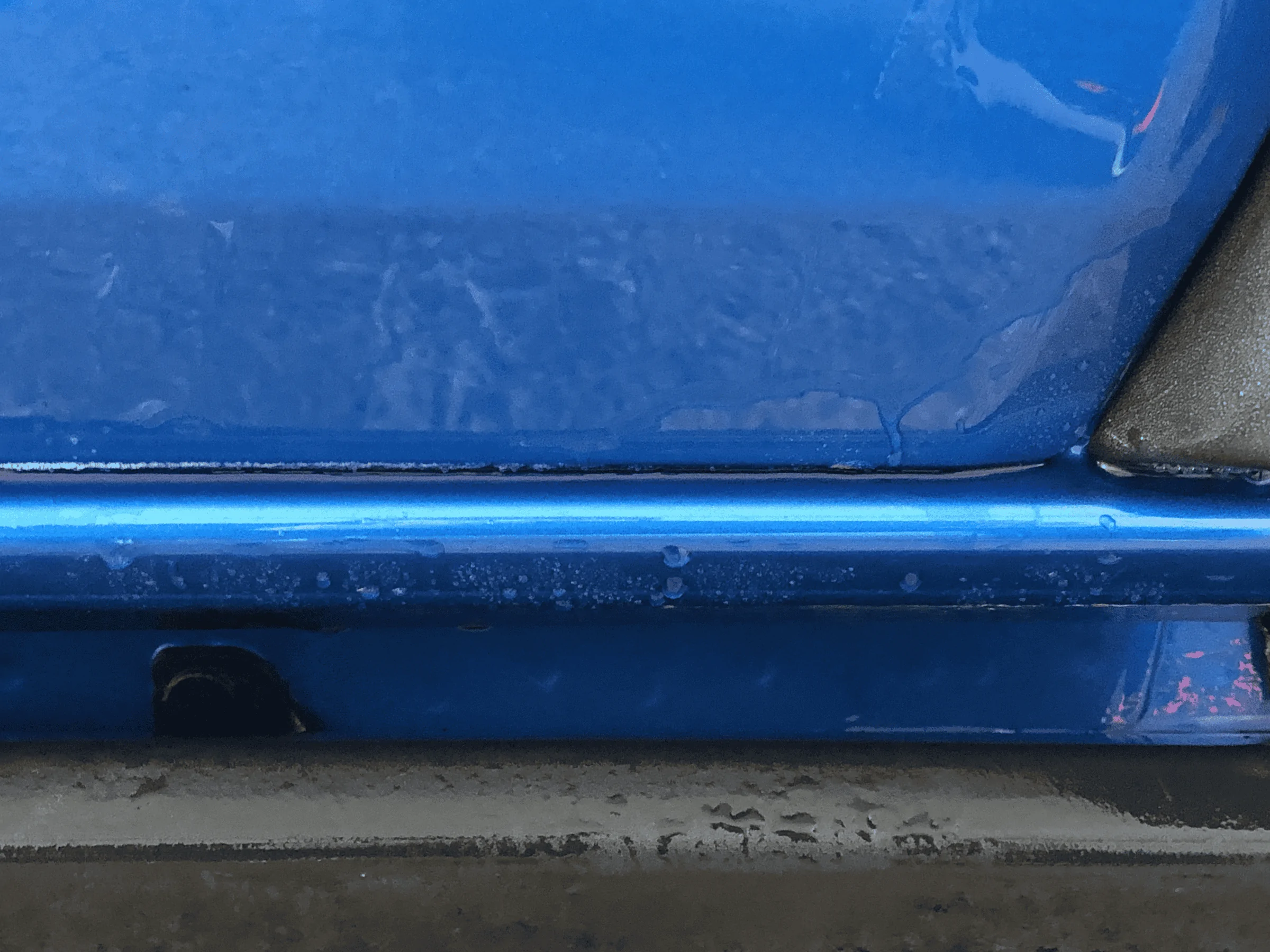 Ford Bronco Door Rubbing on the Body IMG_0230