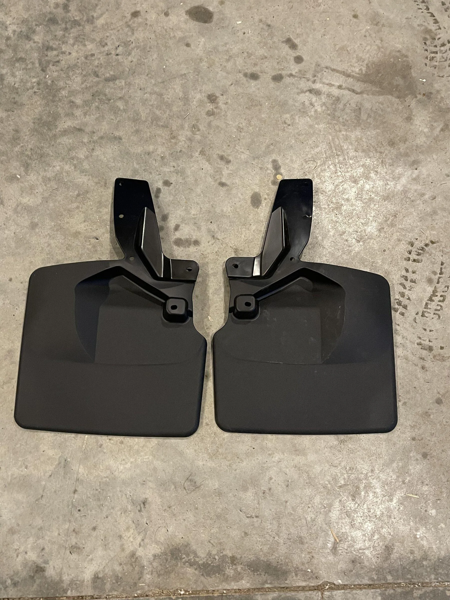 Ford Bronco Weather Tech Mud Flaps for Wildtrack installed EDCEB327-0068-46BB-8B7F-718D63008873
